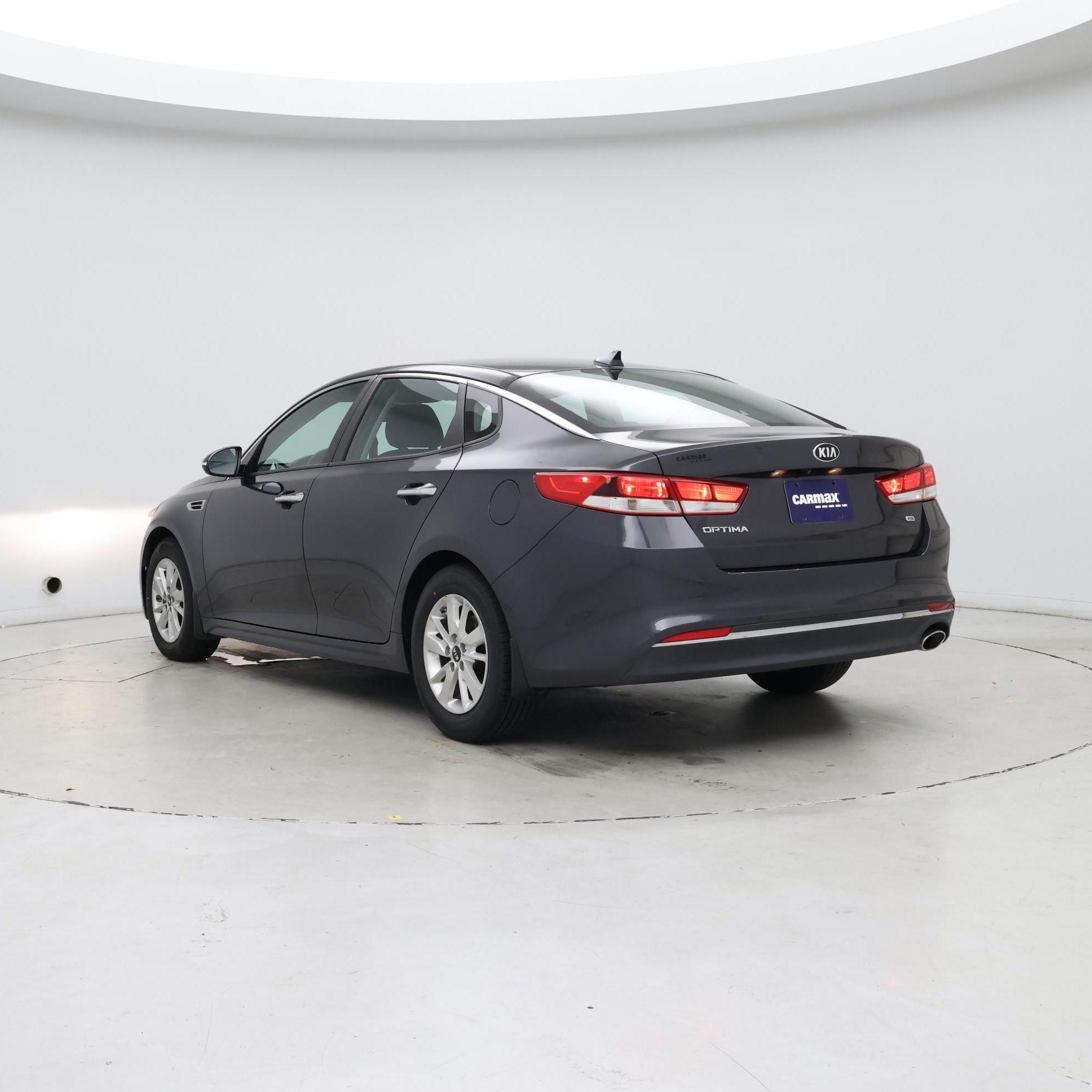 Thumbnail: 2017 Kia Optima - 2