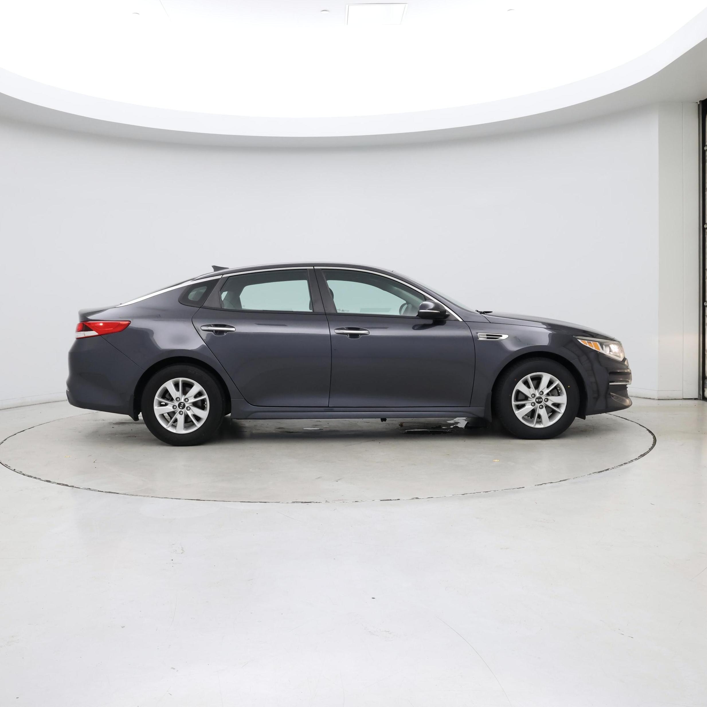 Thumbnail: 2017 Kia Optima - 7