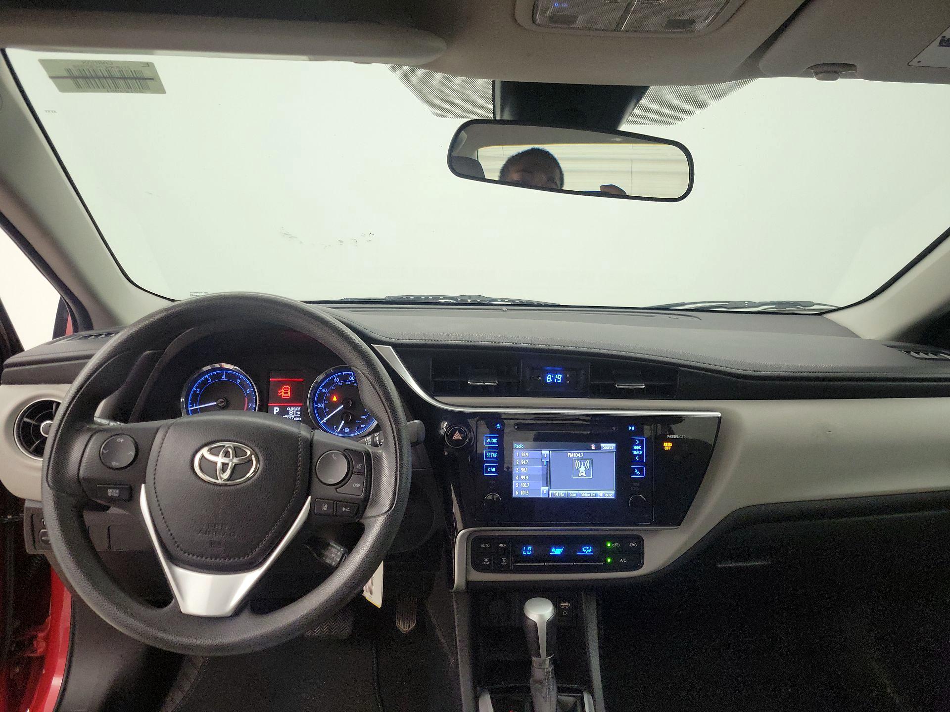 Thumbnail: 2017 Toyota Corolla - 9