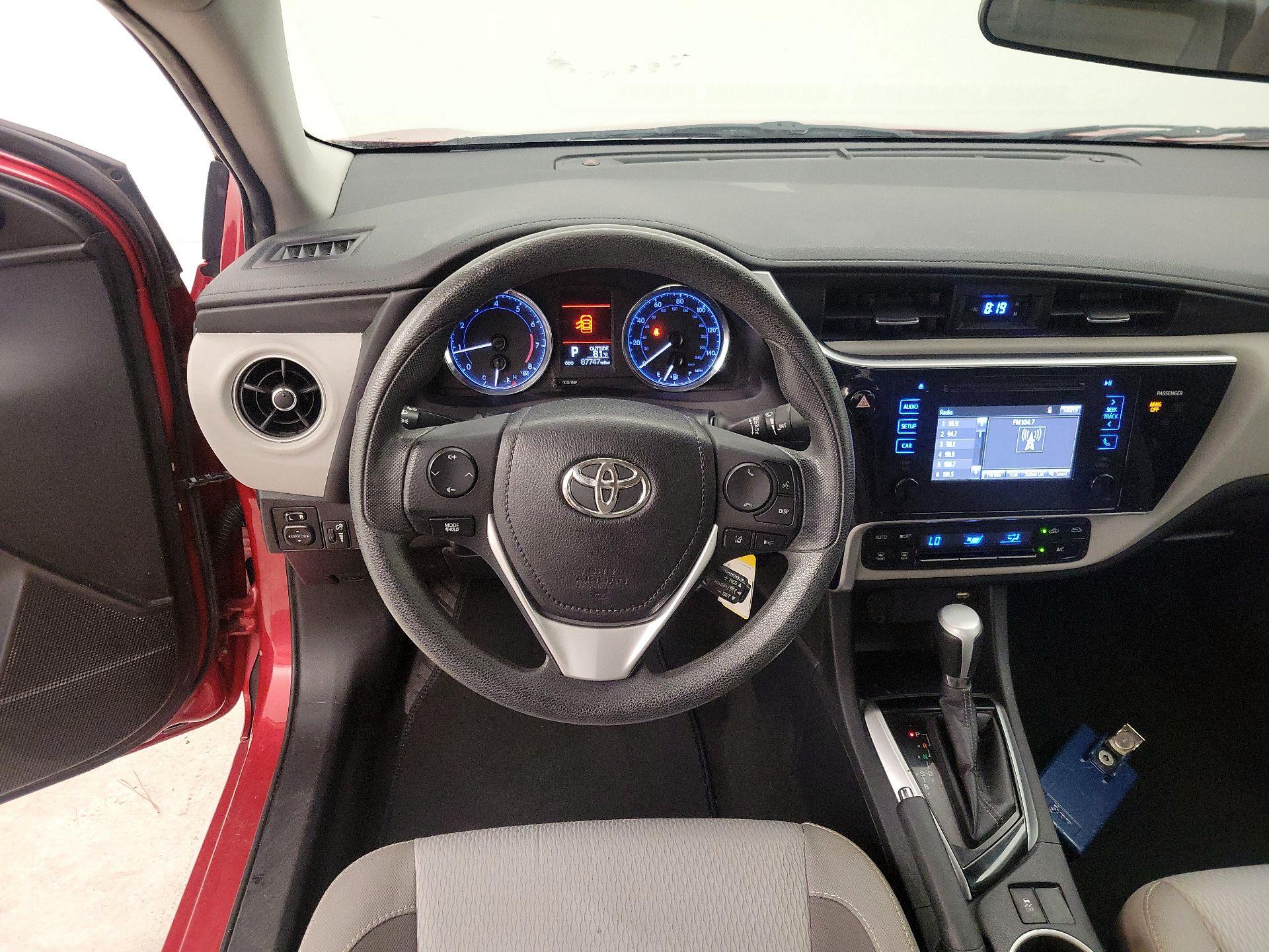 Thumbnail: 2017 Toyota Corolla - 10