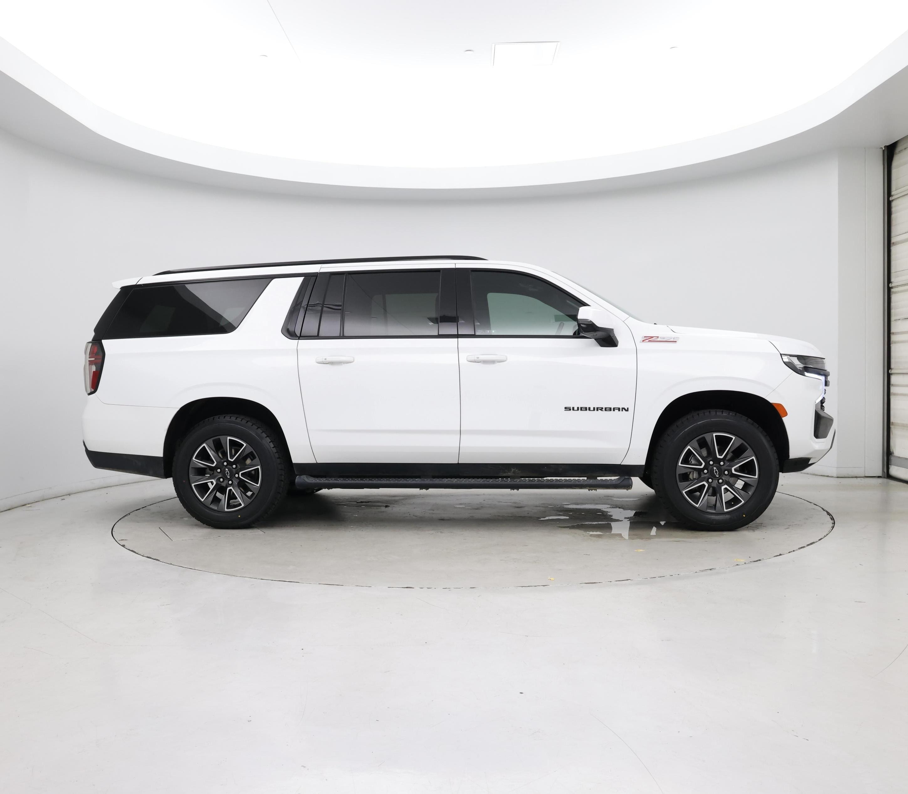 Thumbnail: 2023 Chevrolet Suburban - 7