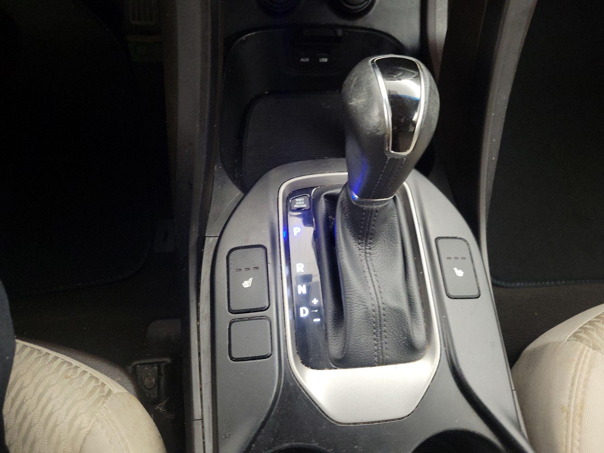 Thumbnail: 2014 Hyundai Santa Fe - 17