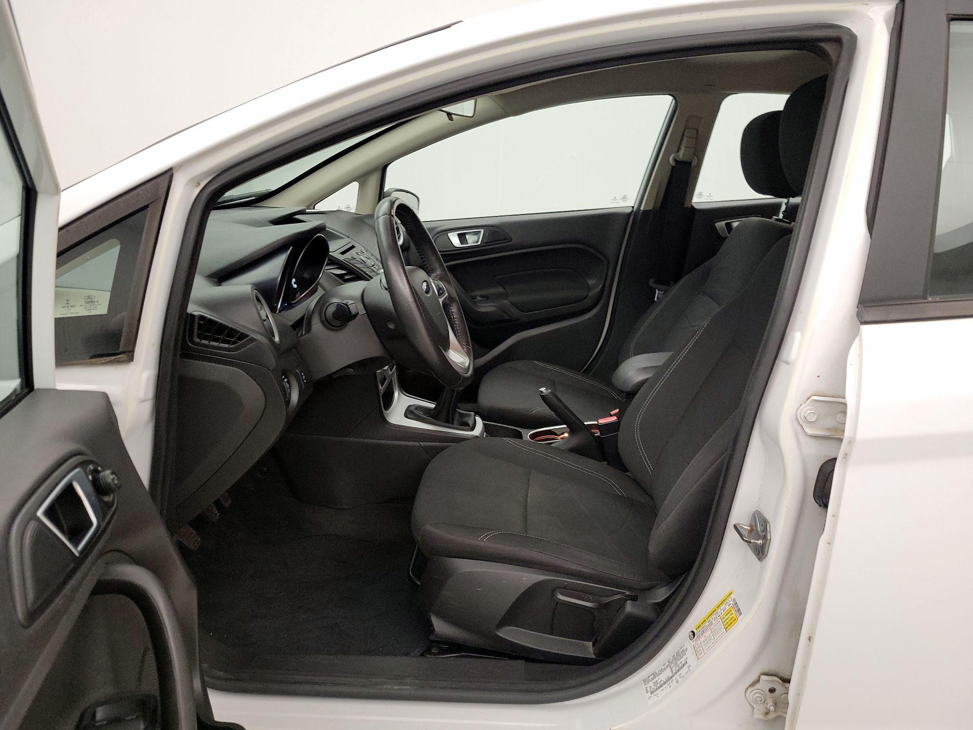 Thumbnail: 2015 Ford Fiesta - 11