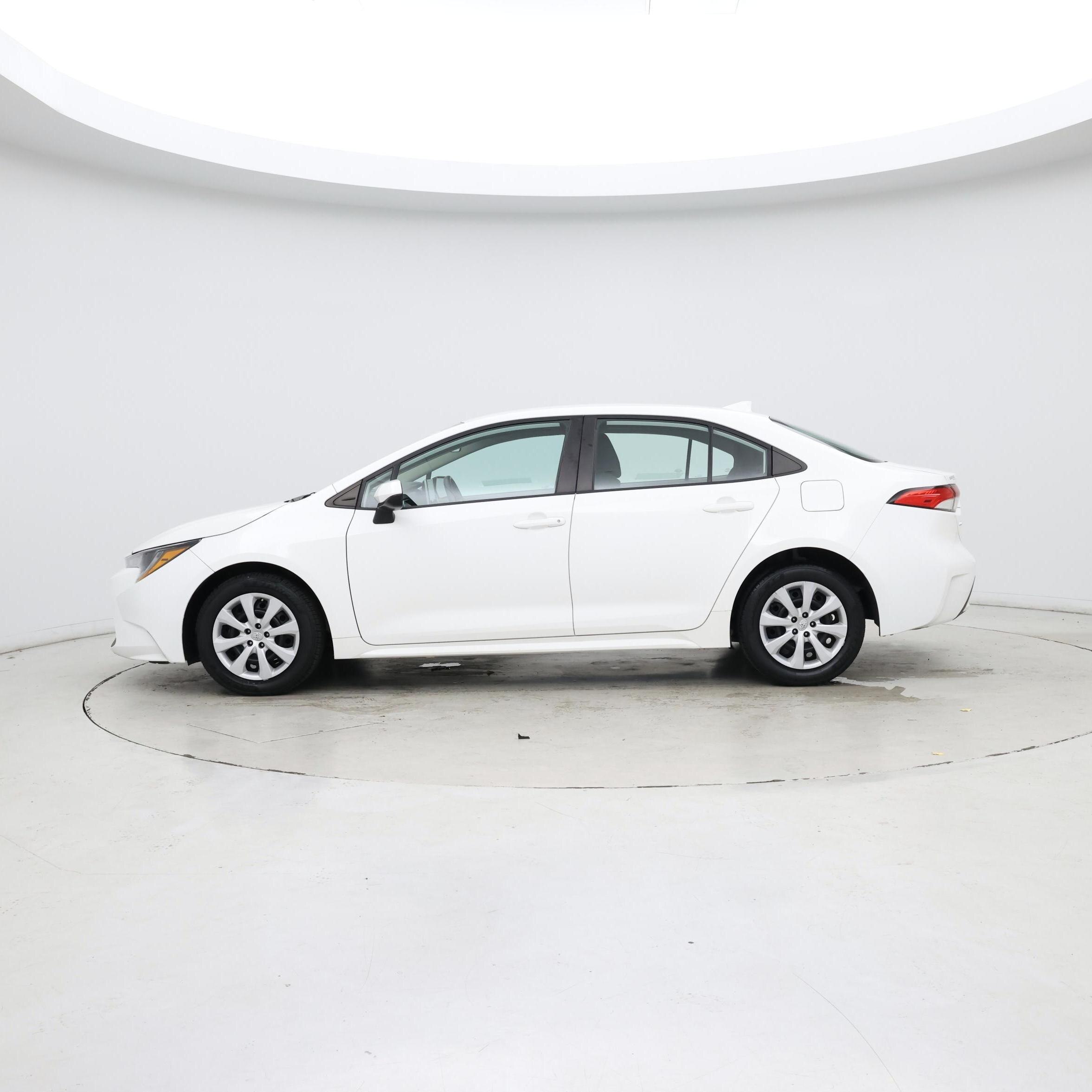 Thumbnail: 2021 Toyota Corolla - 3