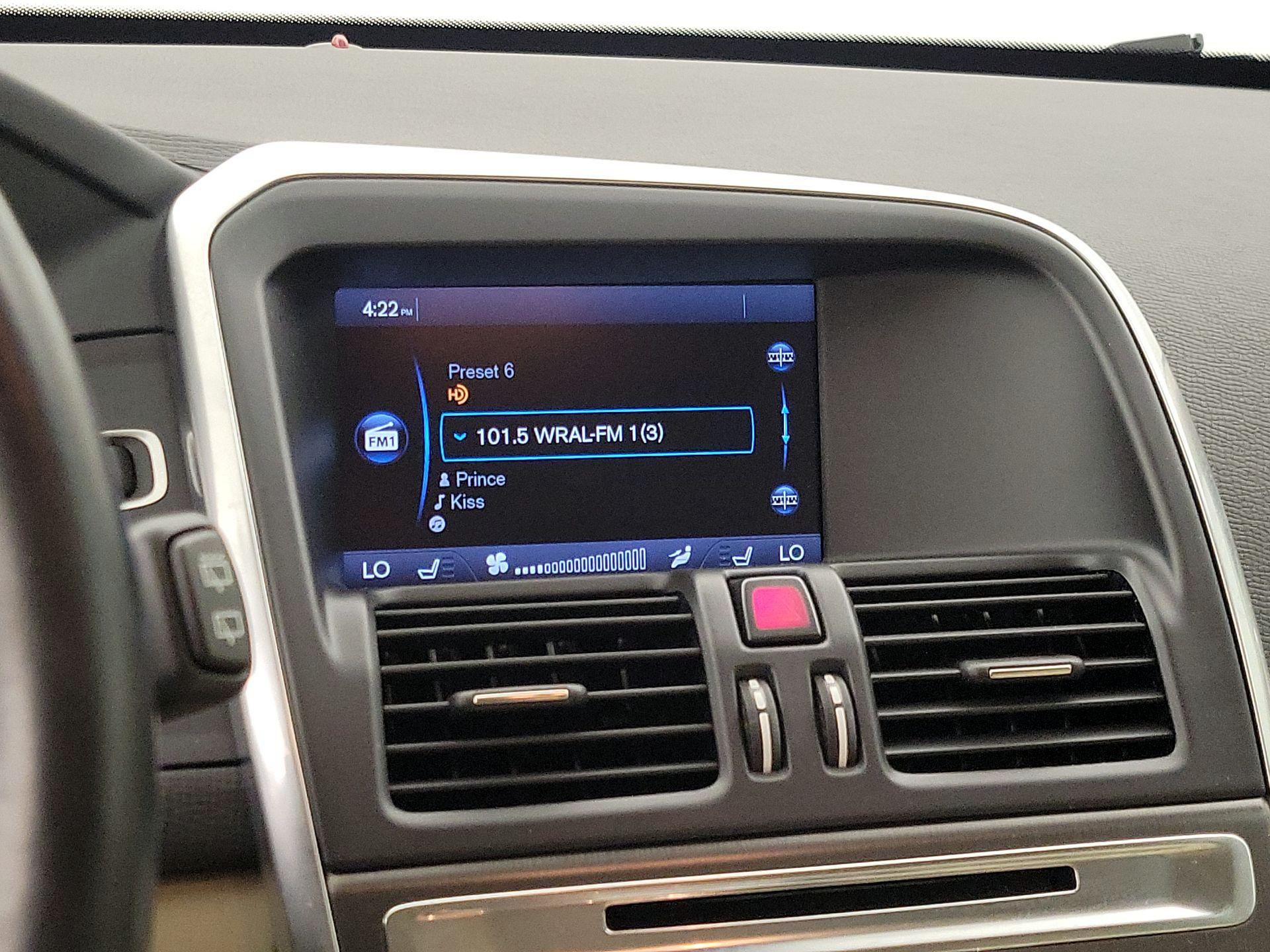 Thumbnail: 2014 Volvo XC60 - 15