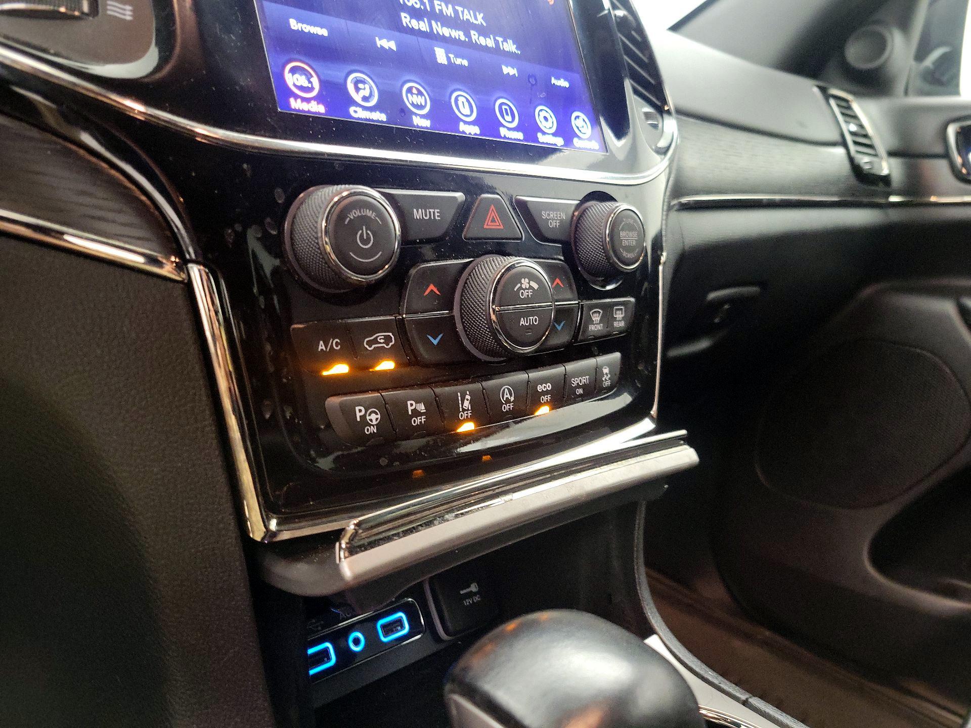 Thumbnail: 2021 Jeep Grand Cherokee - 16