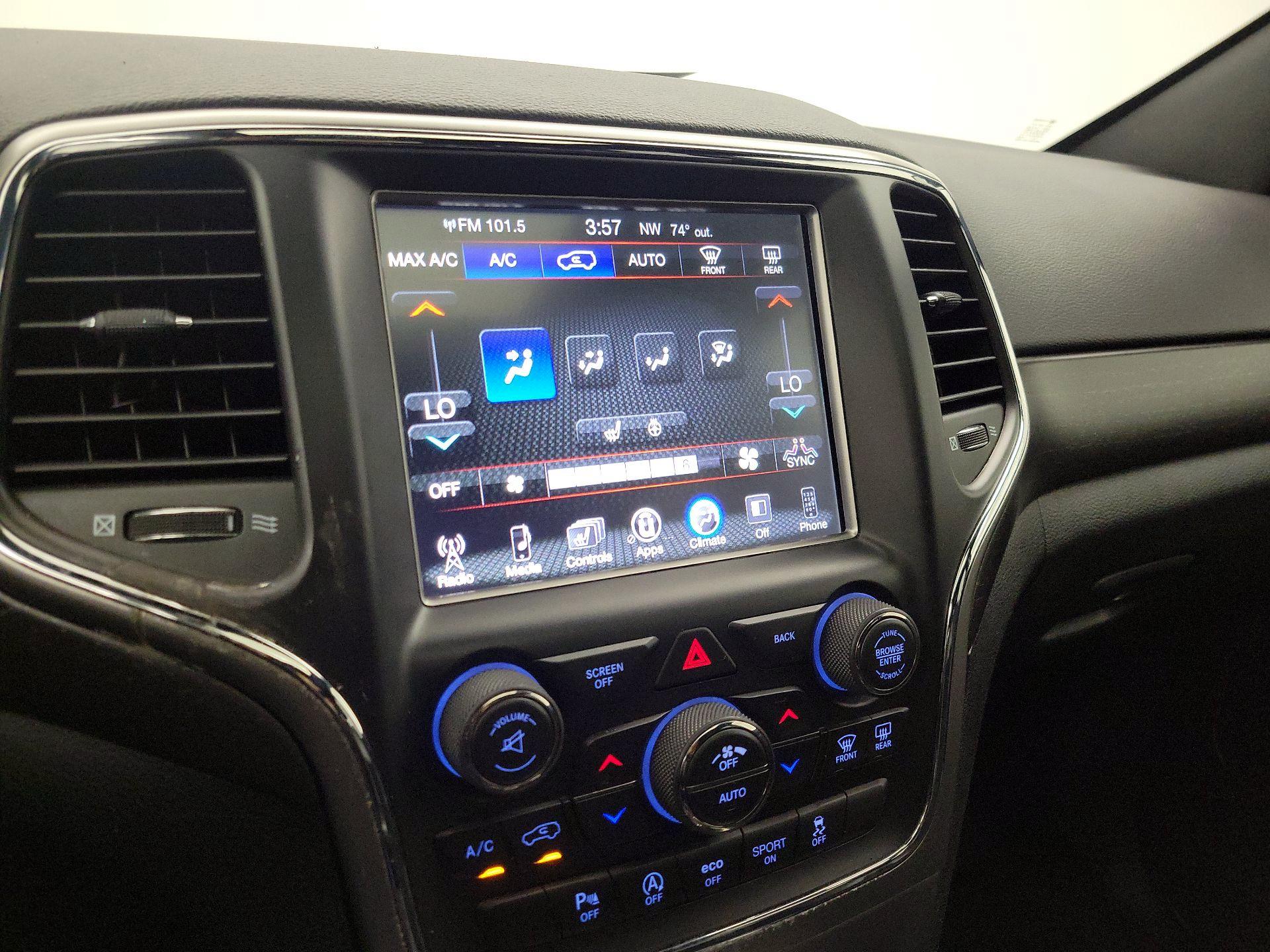 Thumbnail: 2017 Jeep Grand Cherokee - 16