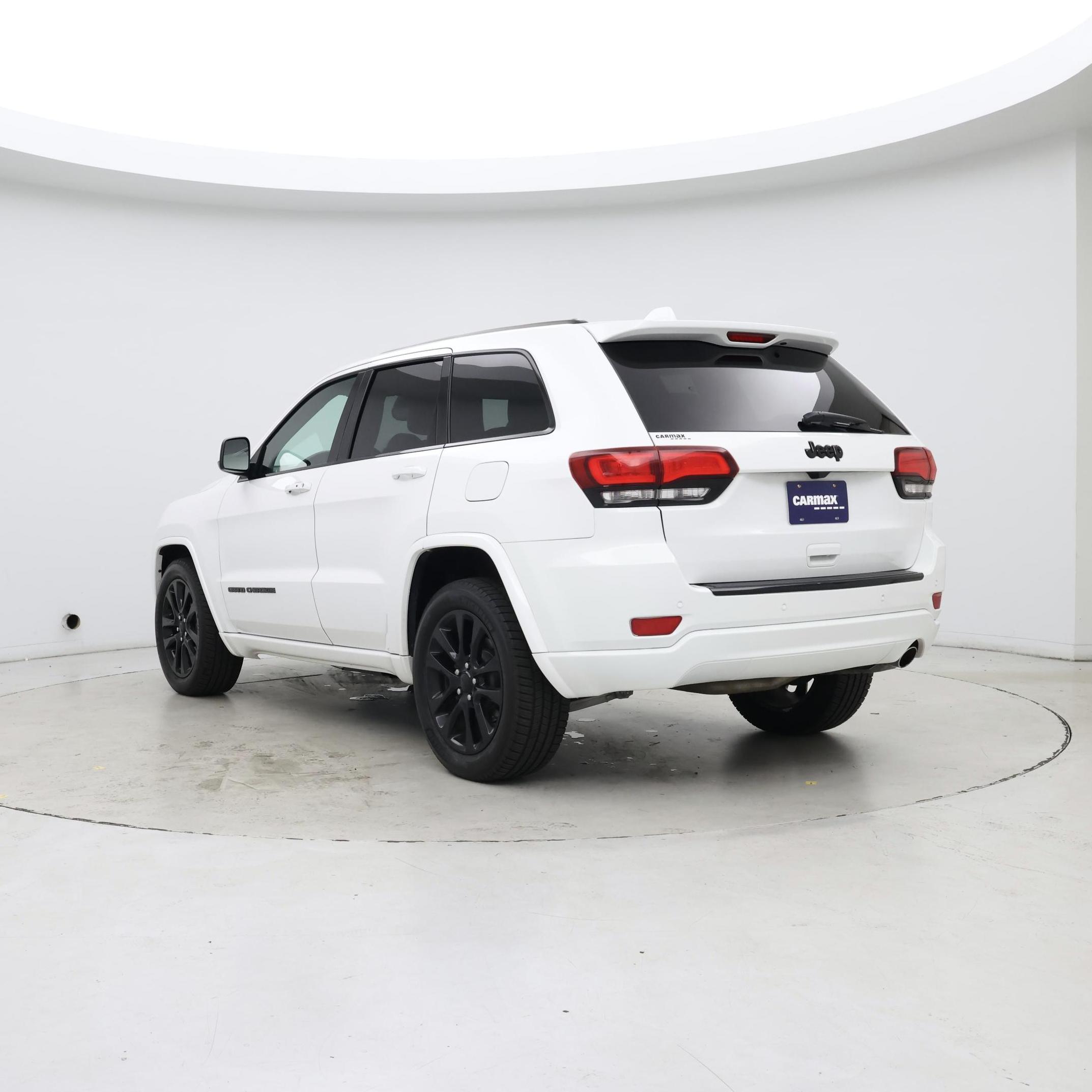 Thumbnail: 2017 Jeep Grand Cherokee - 2