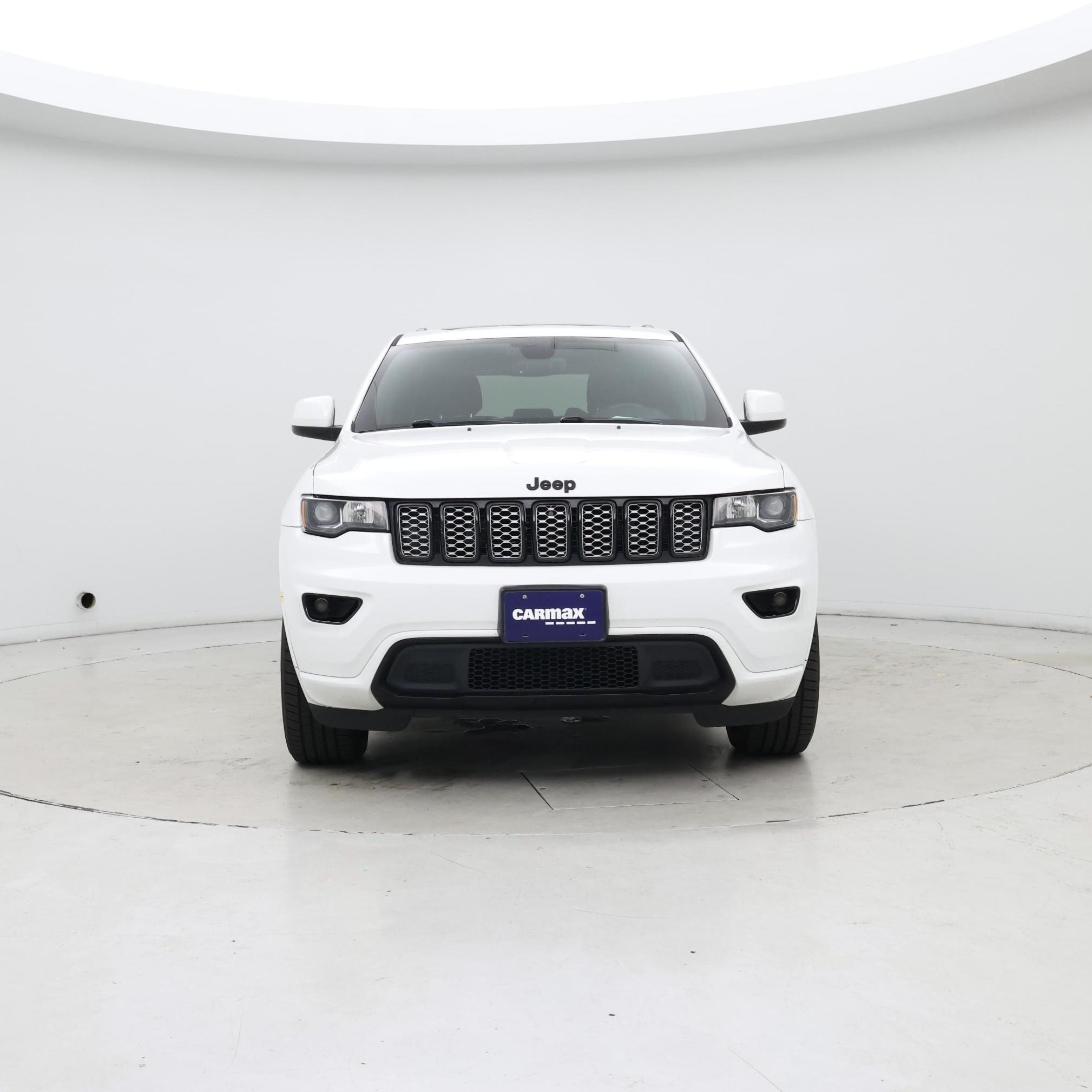 Thumbnail: 2017 Jeep Grand Cherokee - 5