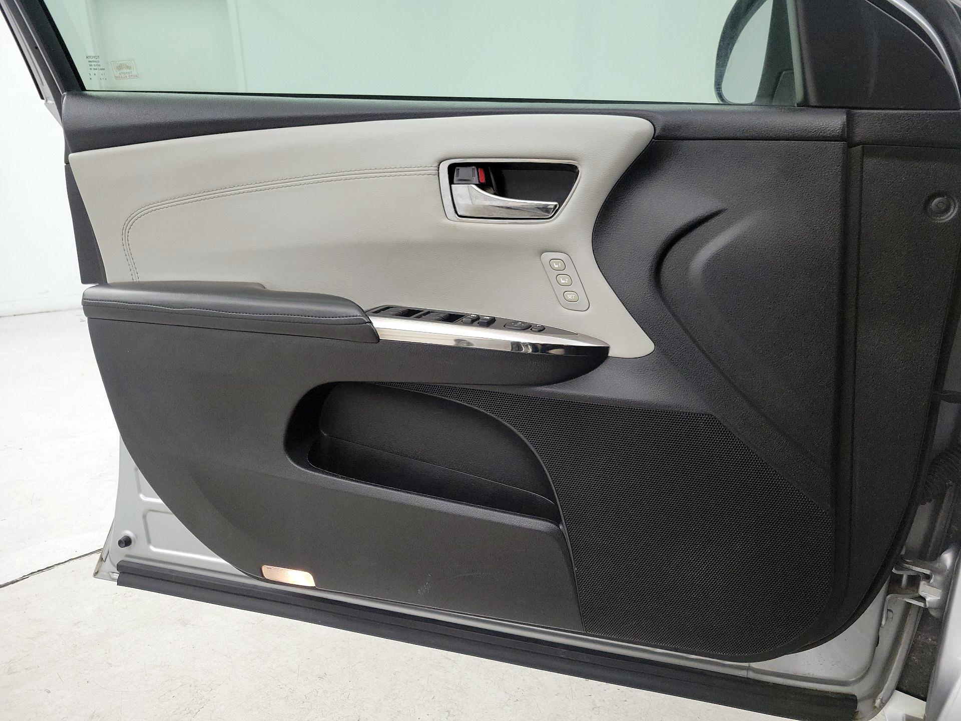 Thumbnail: 2015 Toyota Avalon - 12