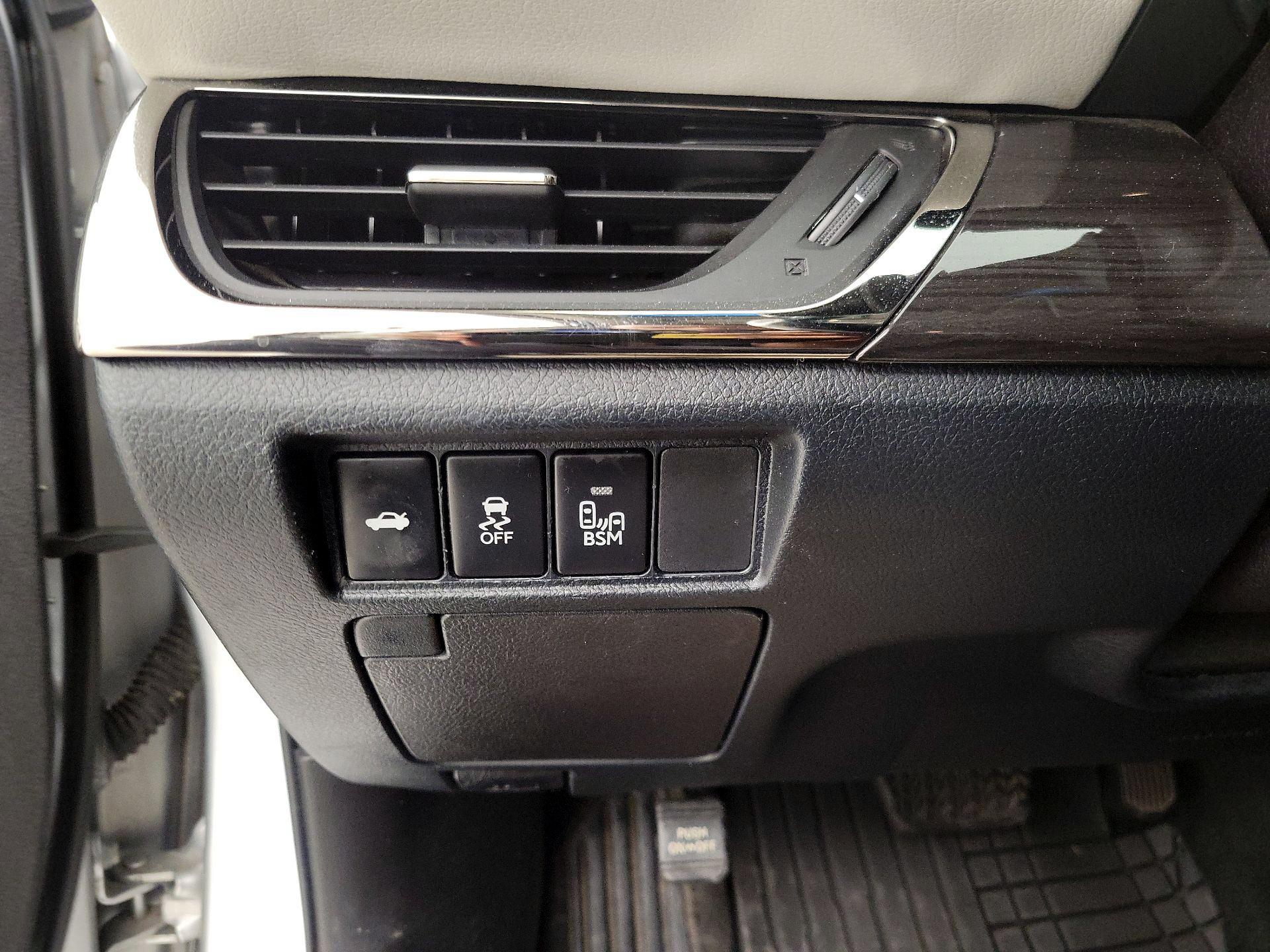 Thumbnail: 2015 Toyota Avalon - 13