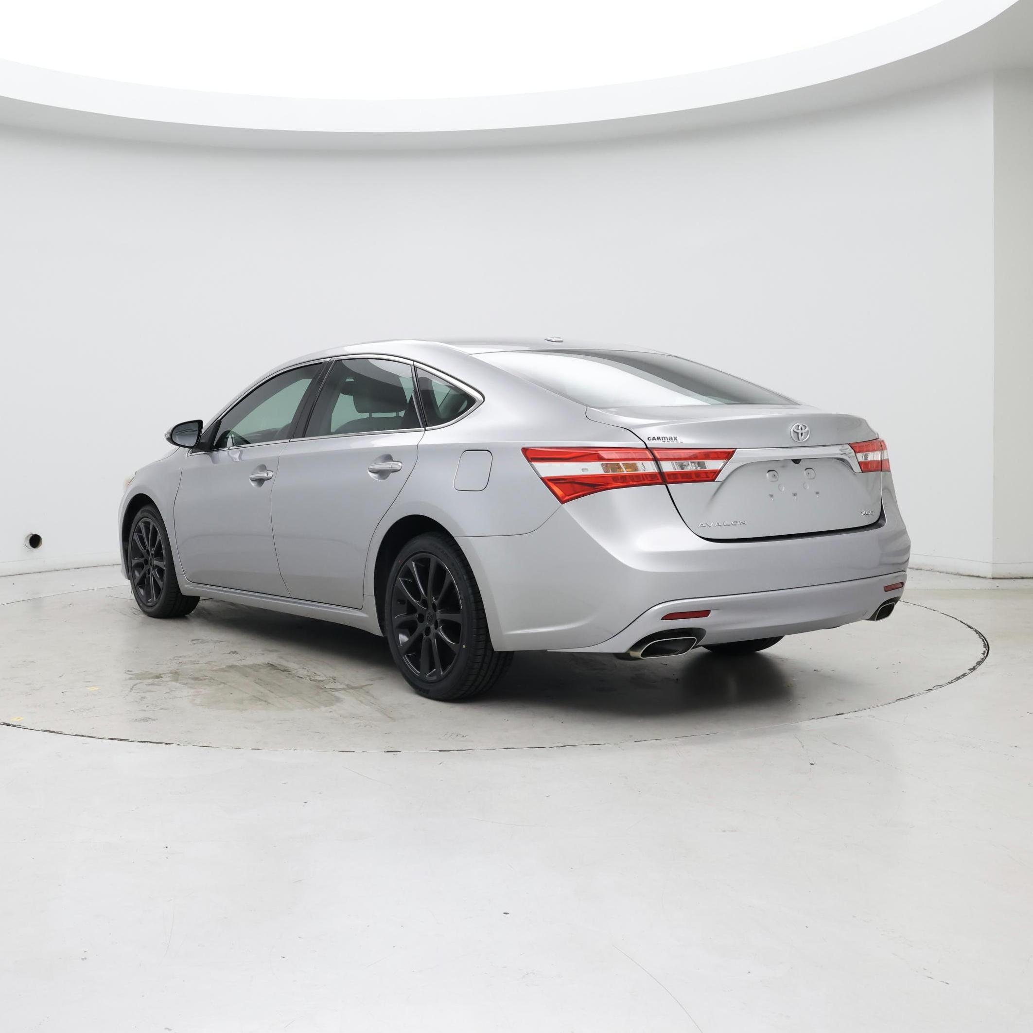 Thumbnail: 2015 Toyota Avalon - 2
