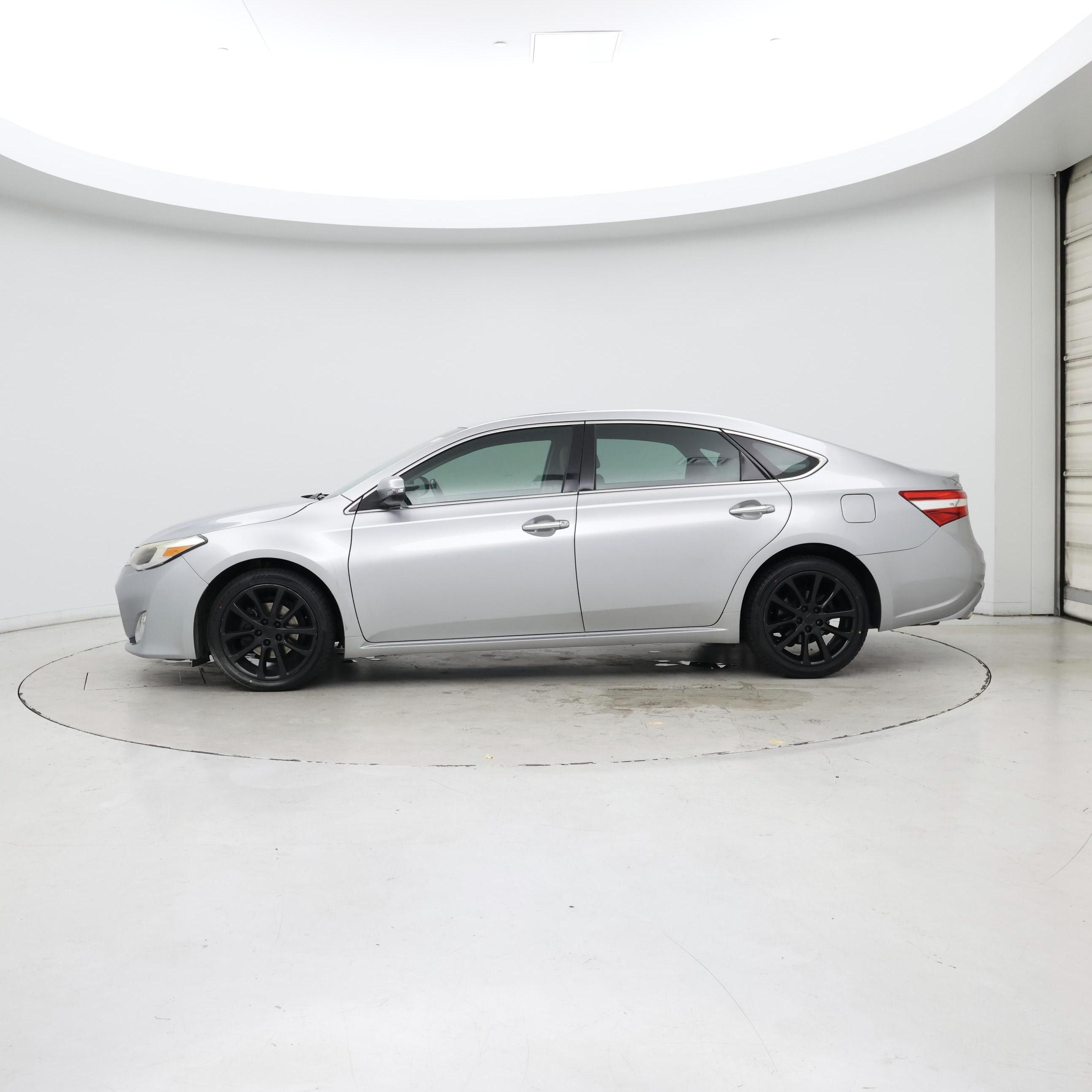 Thumbnail: 2015 Toyota Avalon - 3