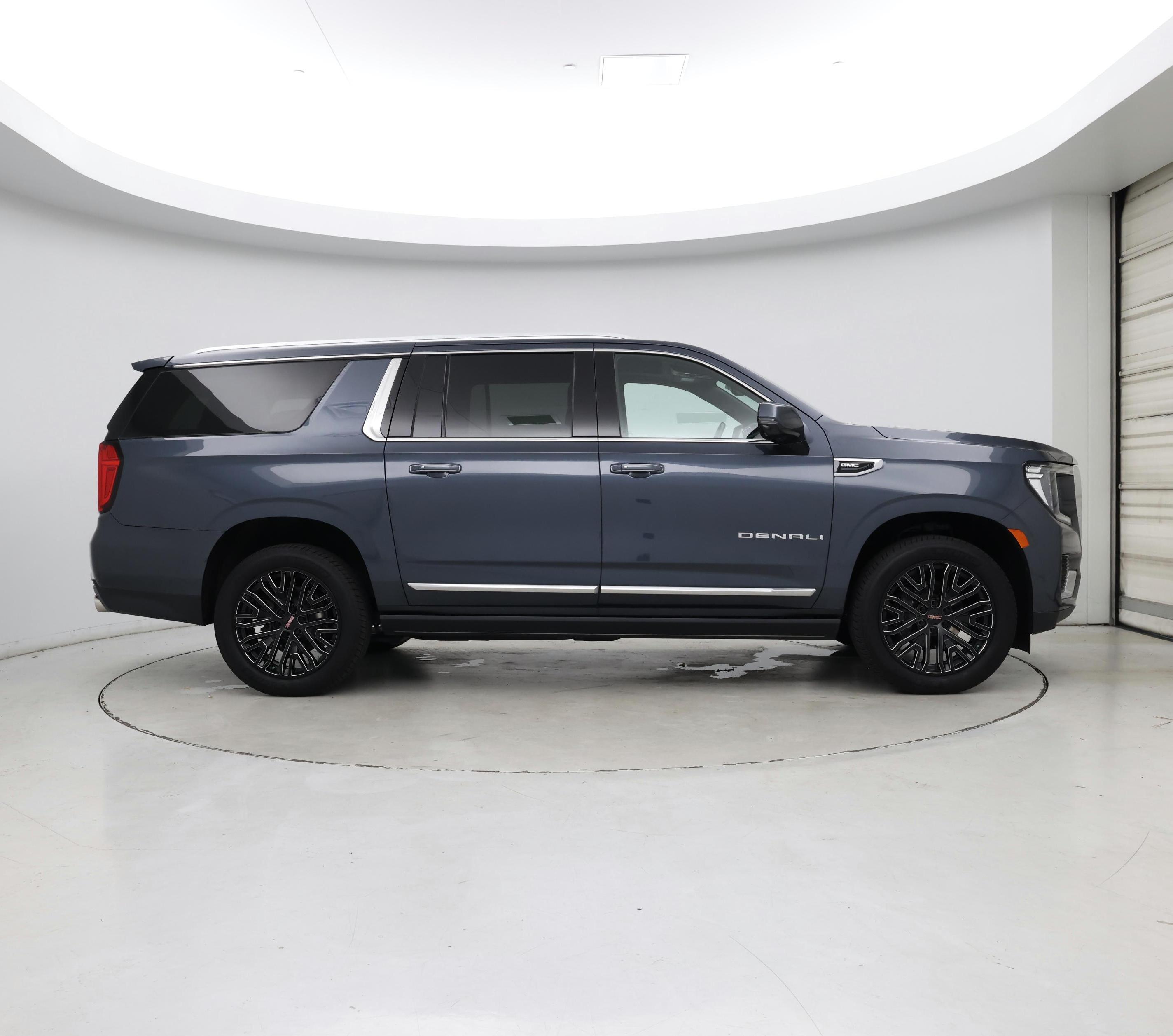 Thumbnail: 2021 GMC Yukon XL - 7