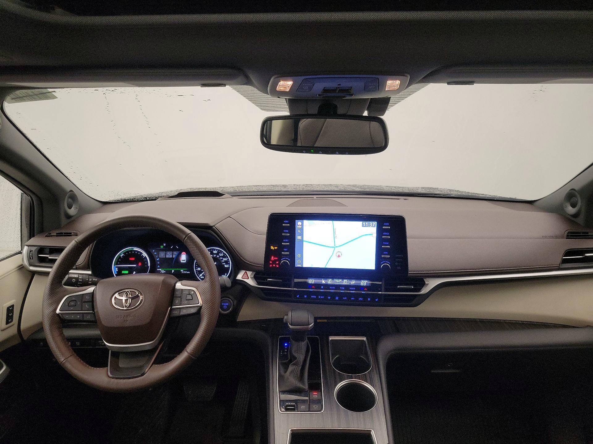 Thumbnail: 2024 Toyota Sienna - 9