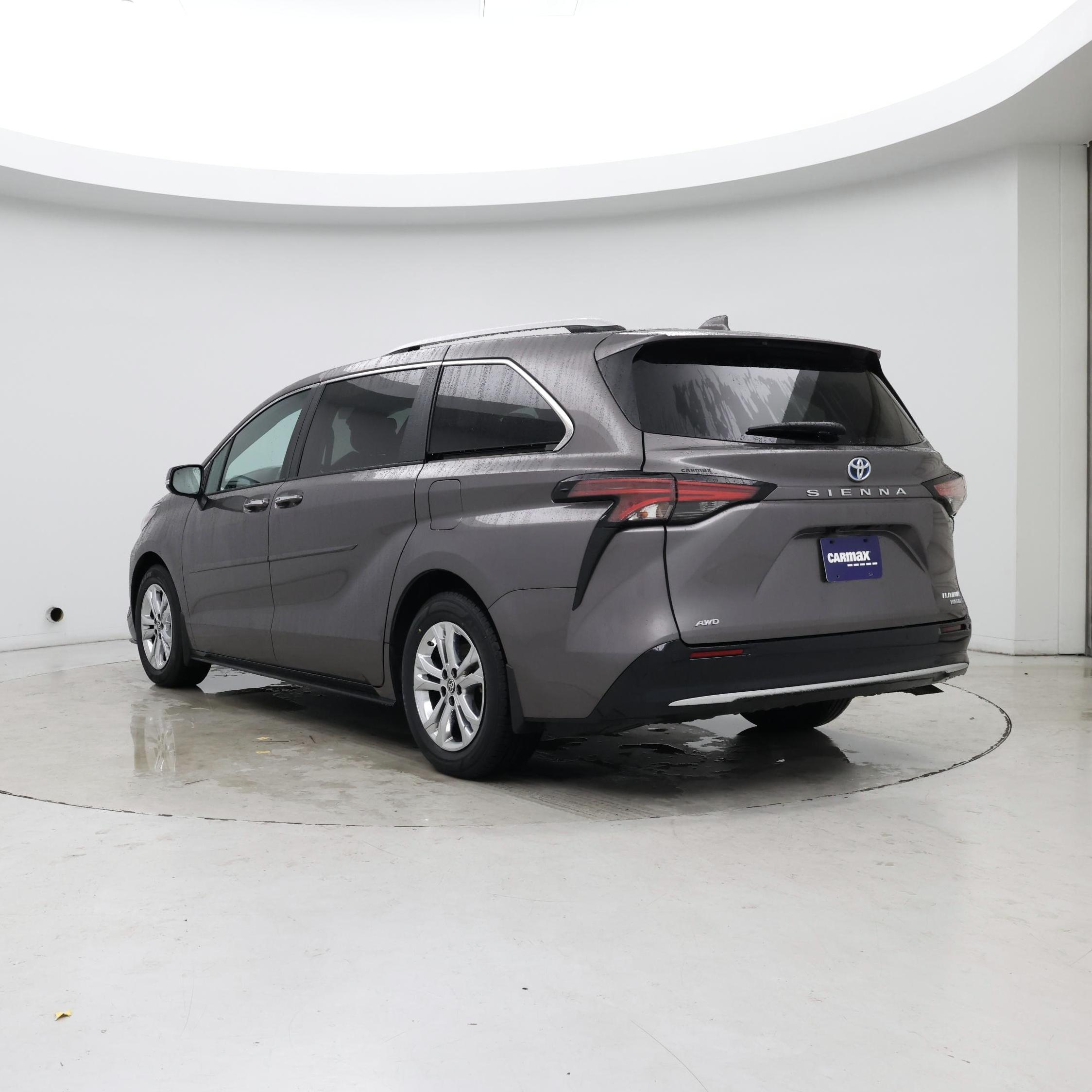 Thumbnail: 2024 Toyota Sienna - 2