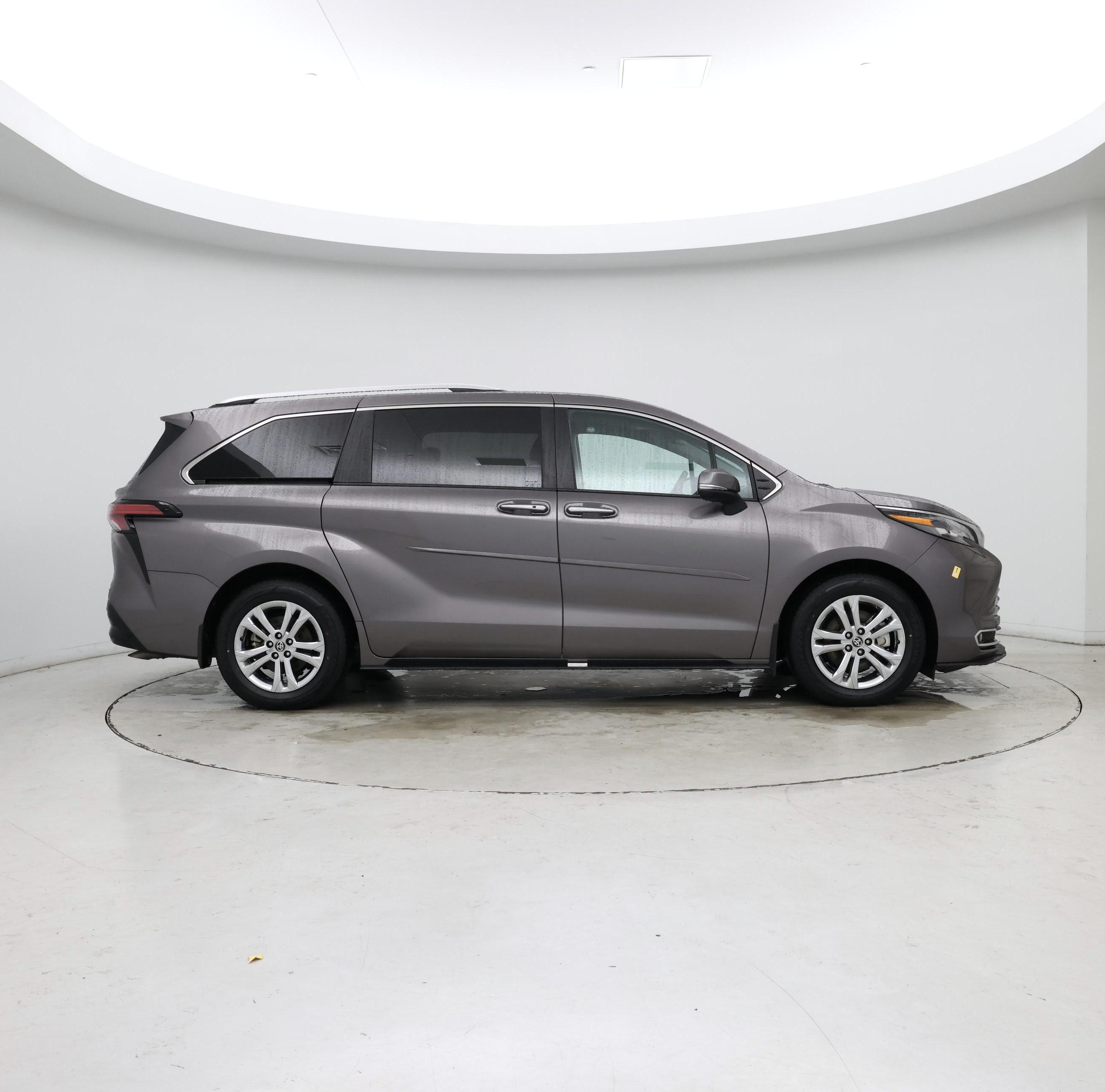 Thumbnail: 2024 Toyota Sienna - 7