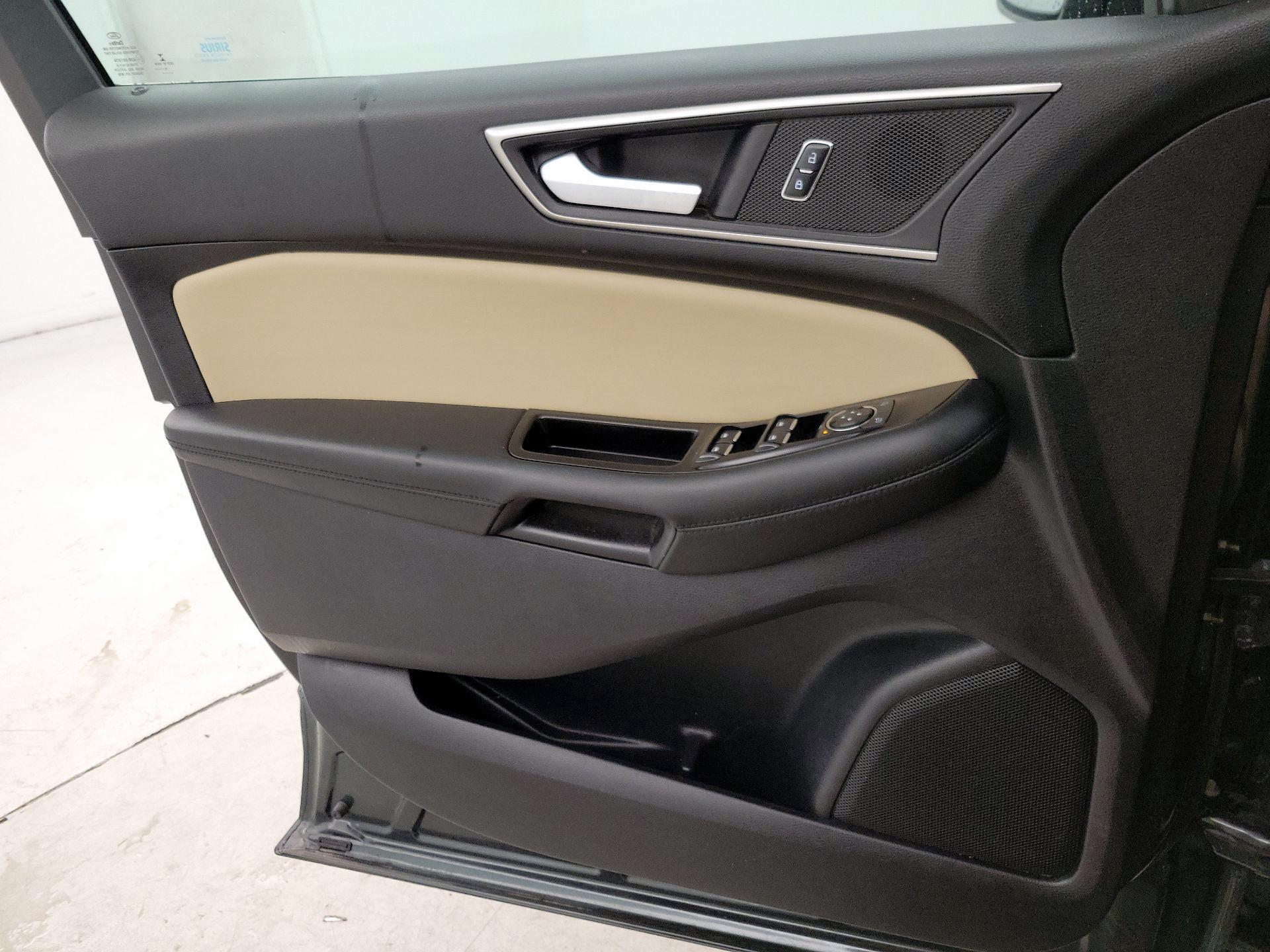 Thumbnail: 2015 Ford Edge - 12