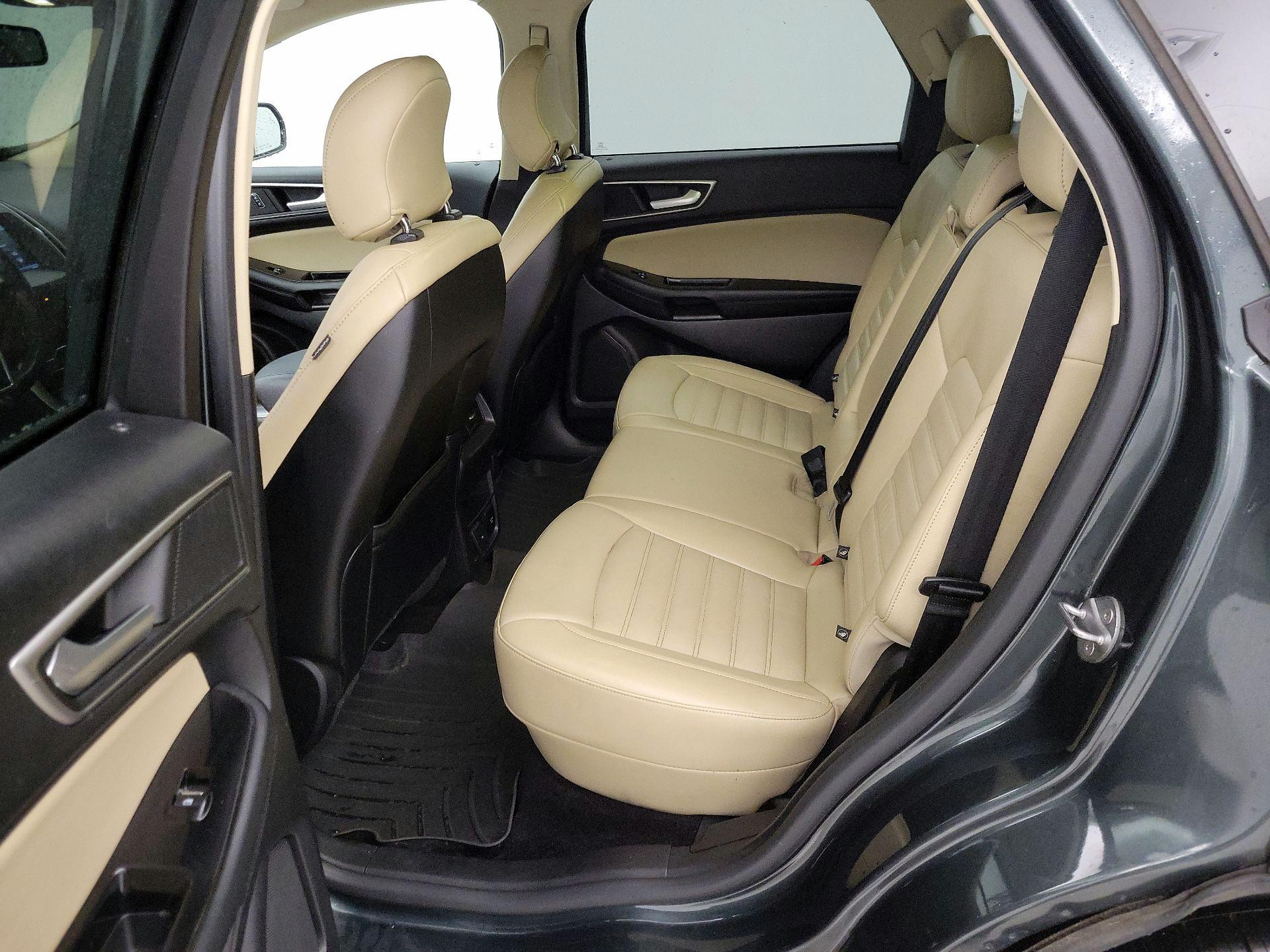 Thumbnail: 2015 Ford Edge - 19
