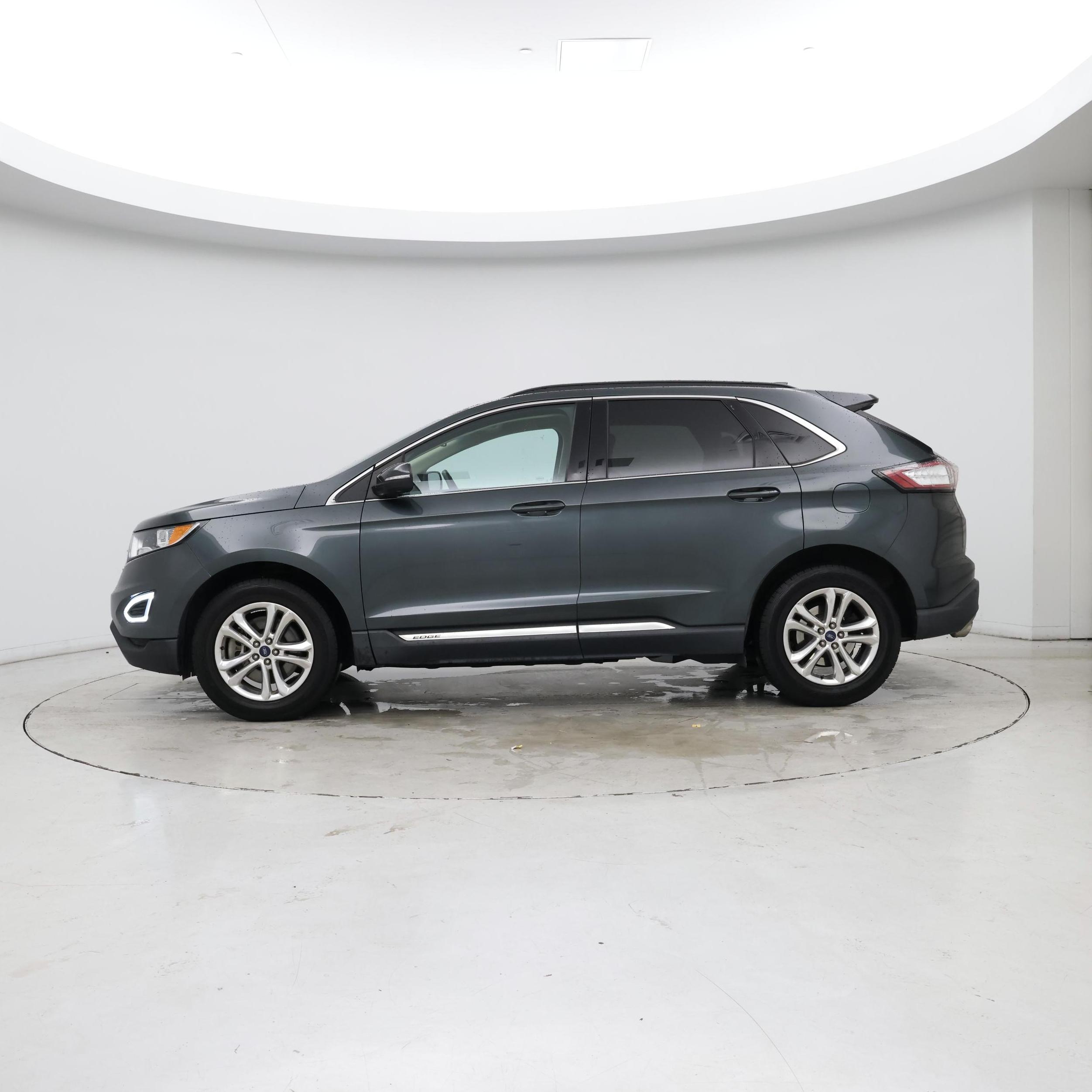Thumbnail: 2015 Ford Edge - 3