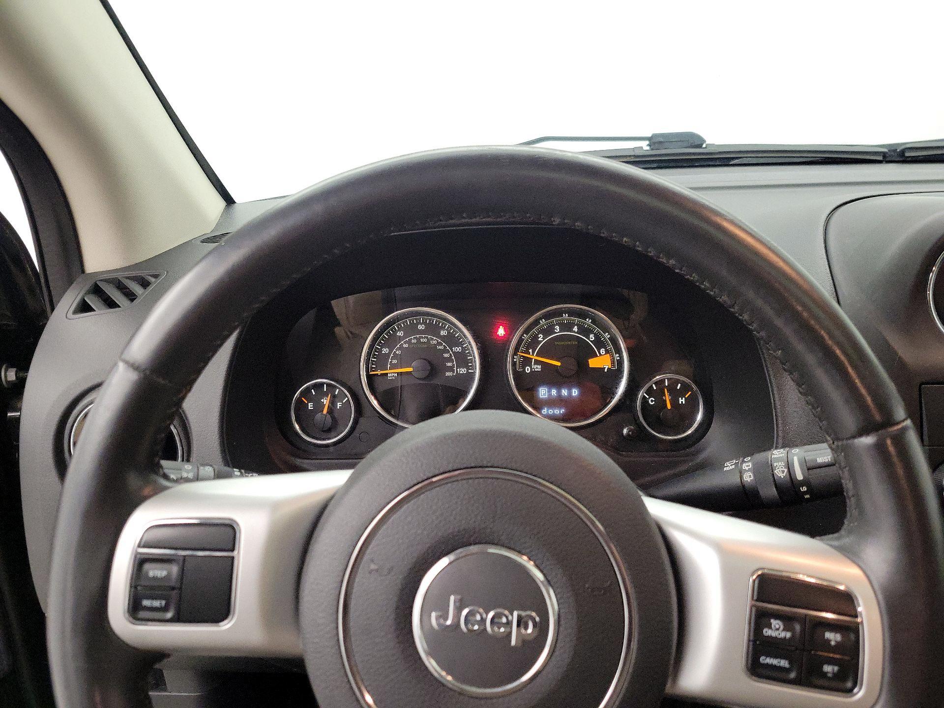 Thumbnail: 2015 Jeep Compass - 10