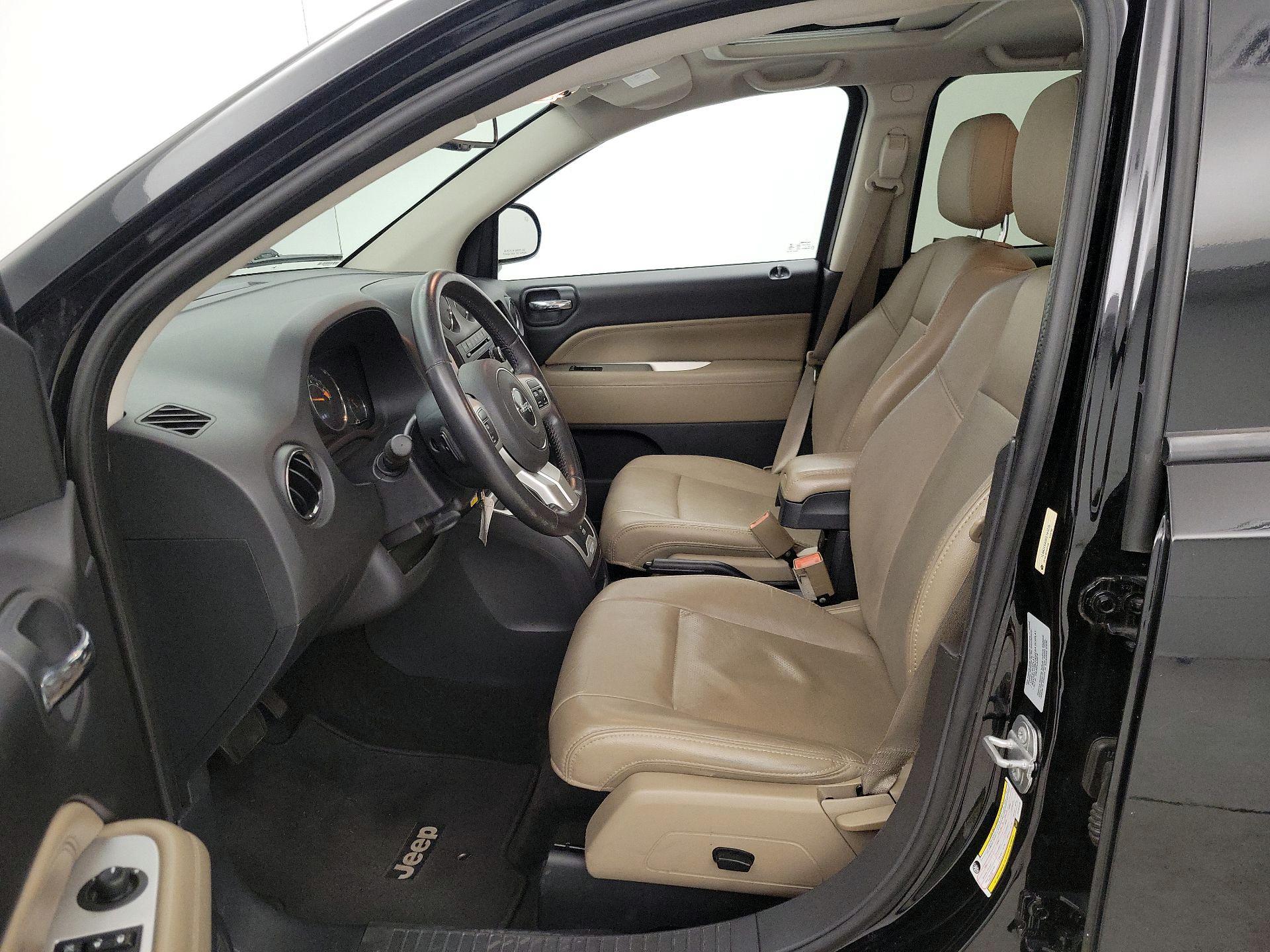 Thumbnail: 2015 Jeep Compass - 11