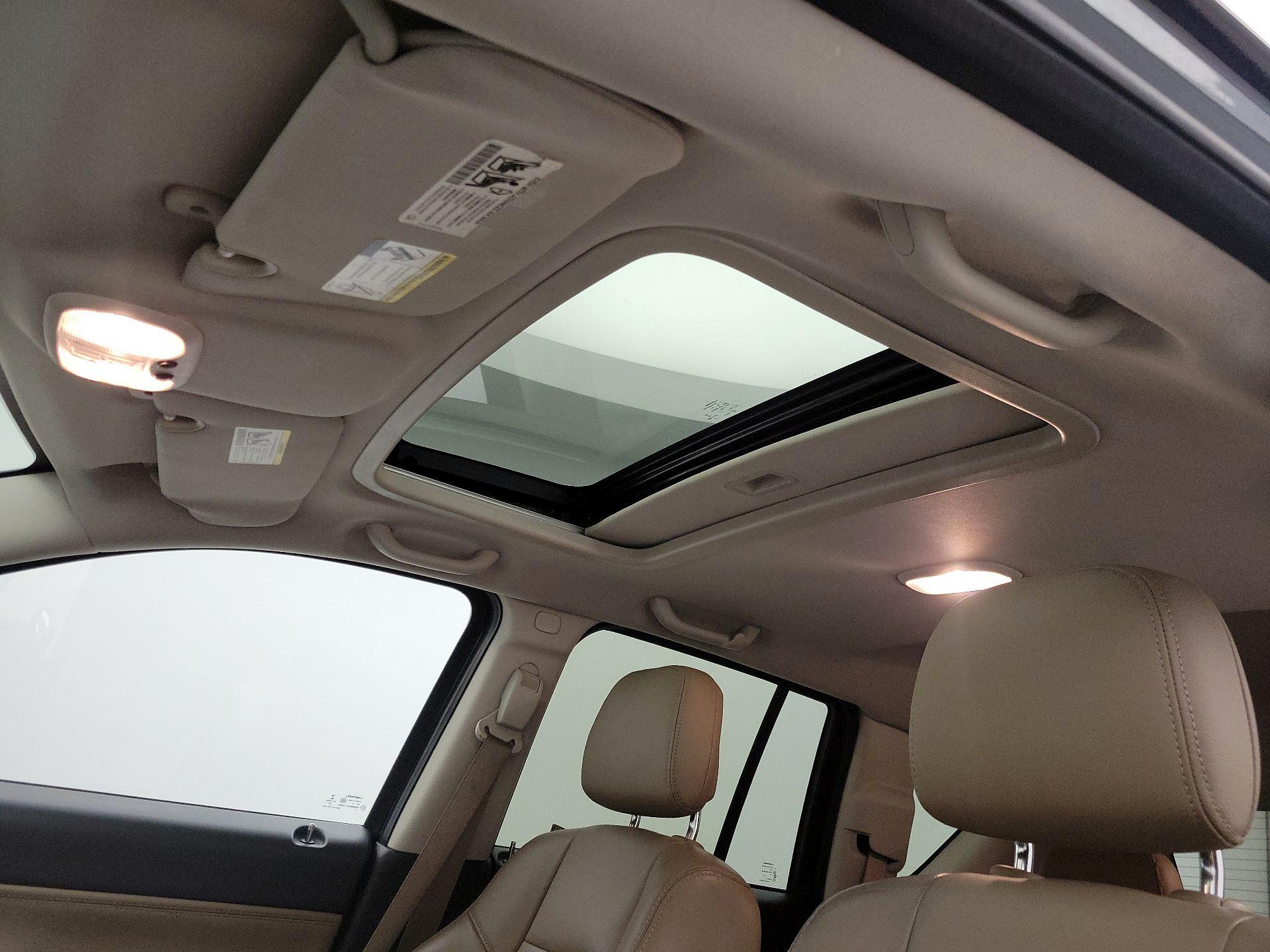 Thumbnail: 2015 Jeep Compass - 18