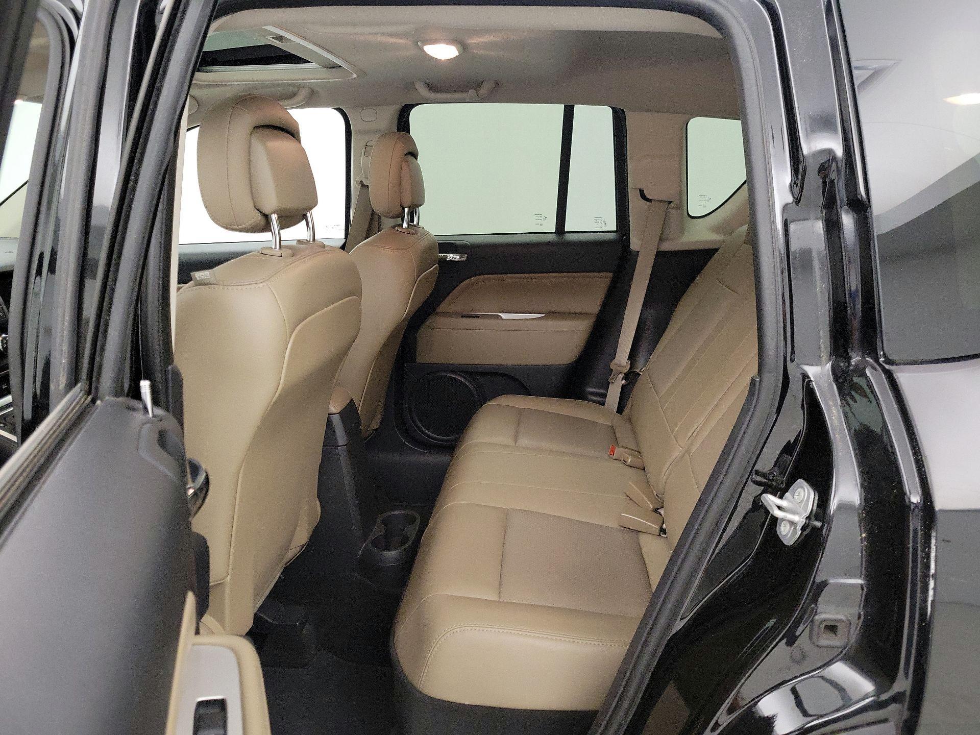 Thumbnail: 2015 Jeep Compass - 19