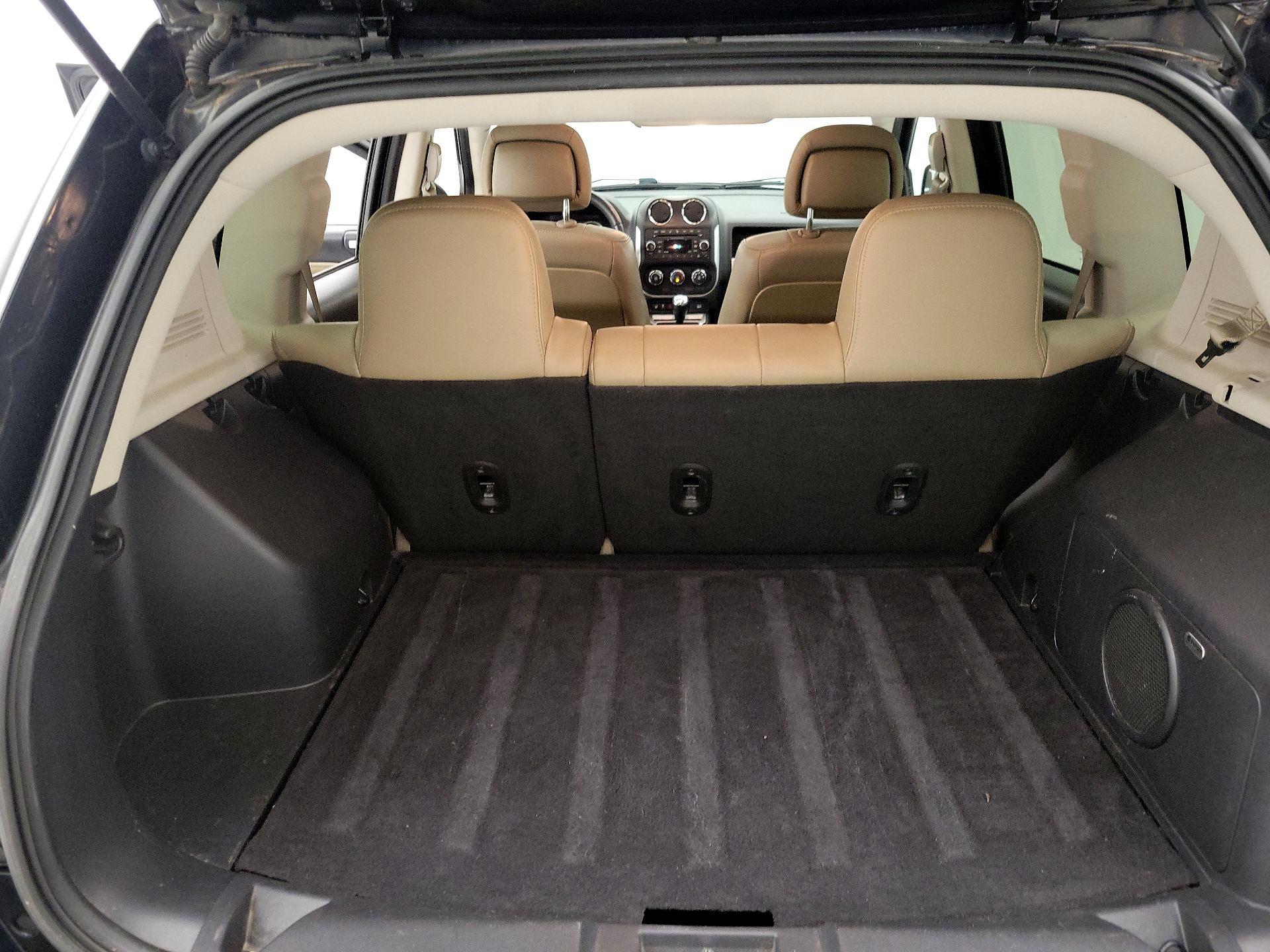 Thumbnail: 2015 Jeep Compass - 20