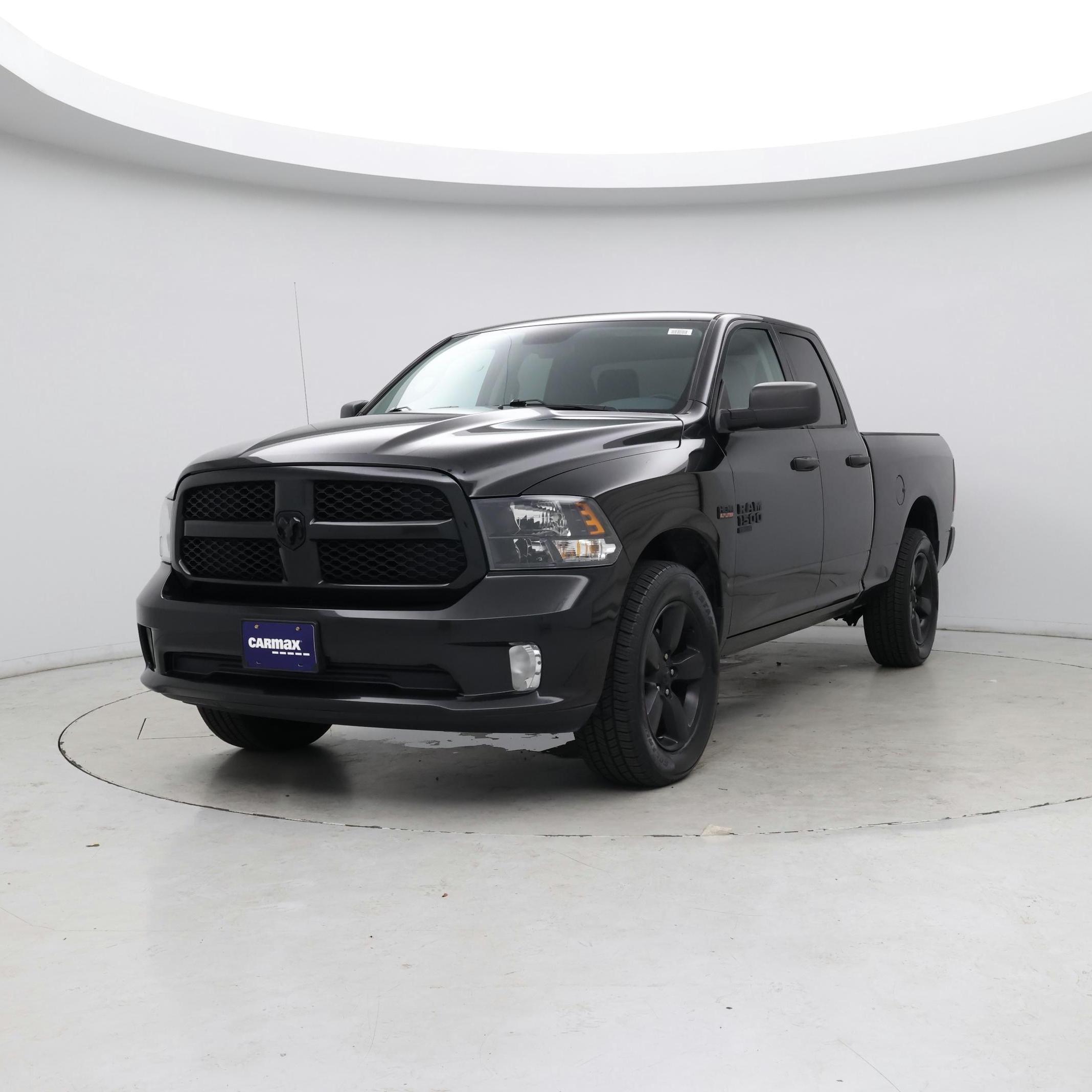 Thumbnail: 2019 RAM 1500 Classic - 4