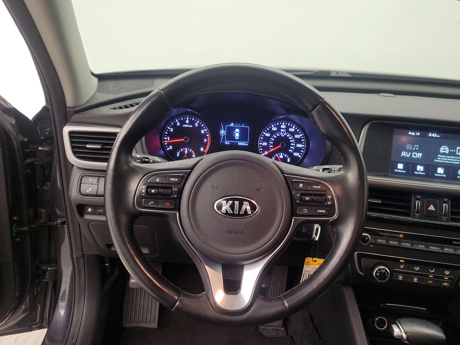 Thumbnail: 2018 Kia Optima - 10