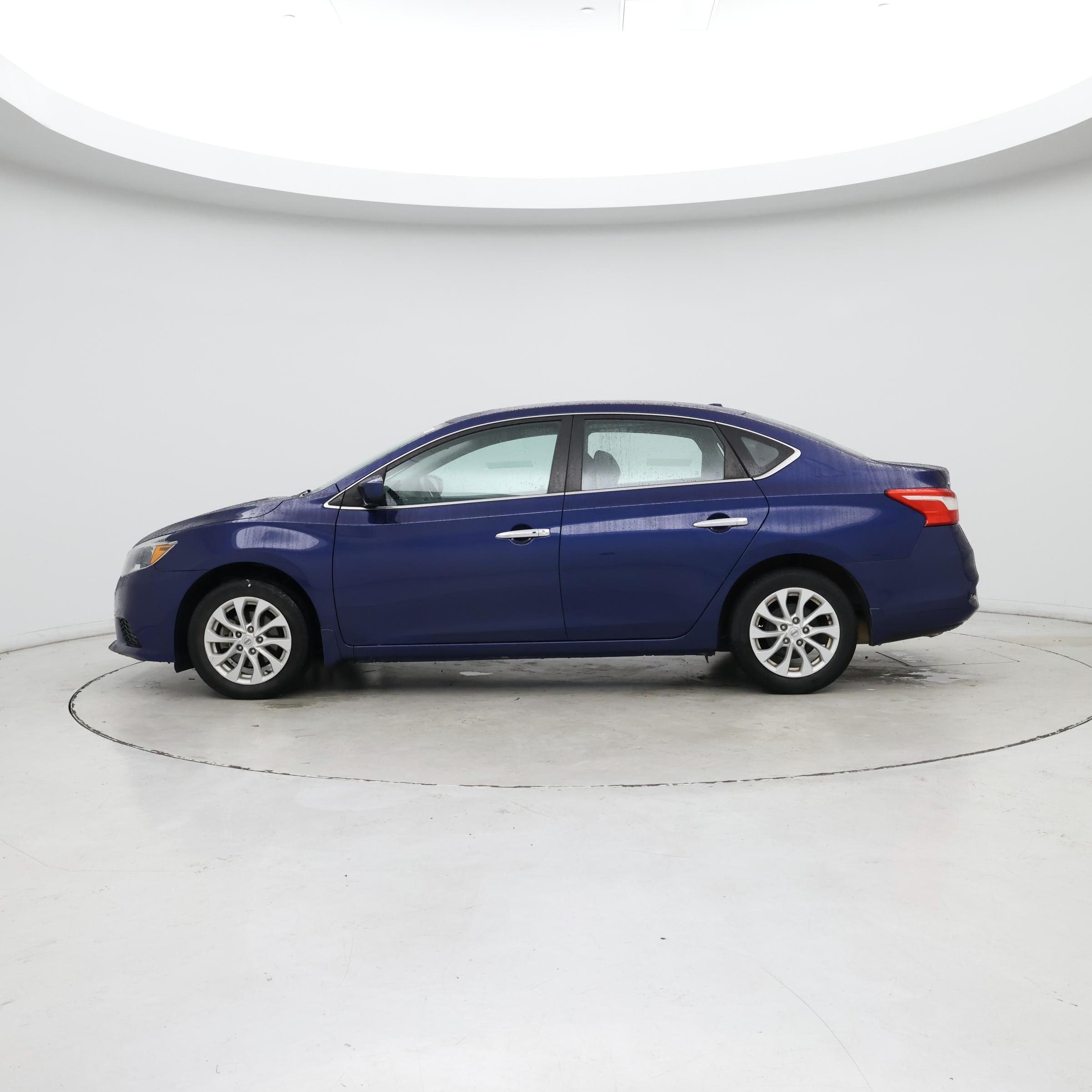 Thumbnail: 2018 Nissan Sentra - 3
