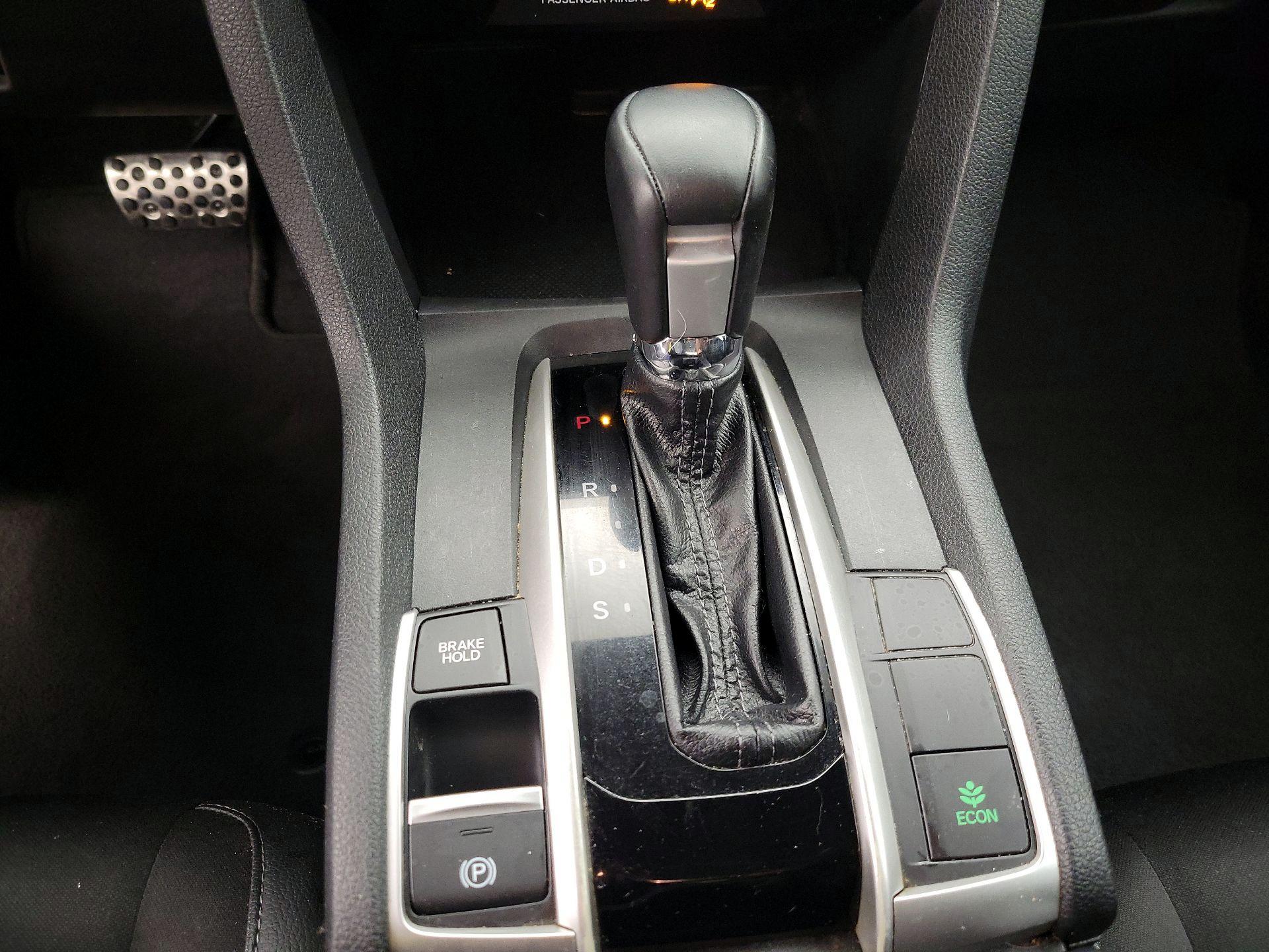 Thumbnail: 2019 Honda Civic - 17