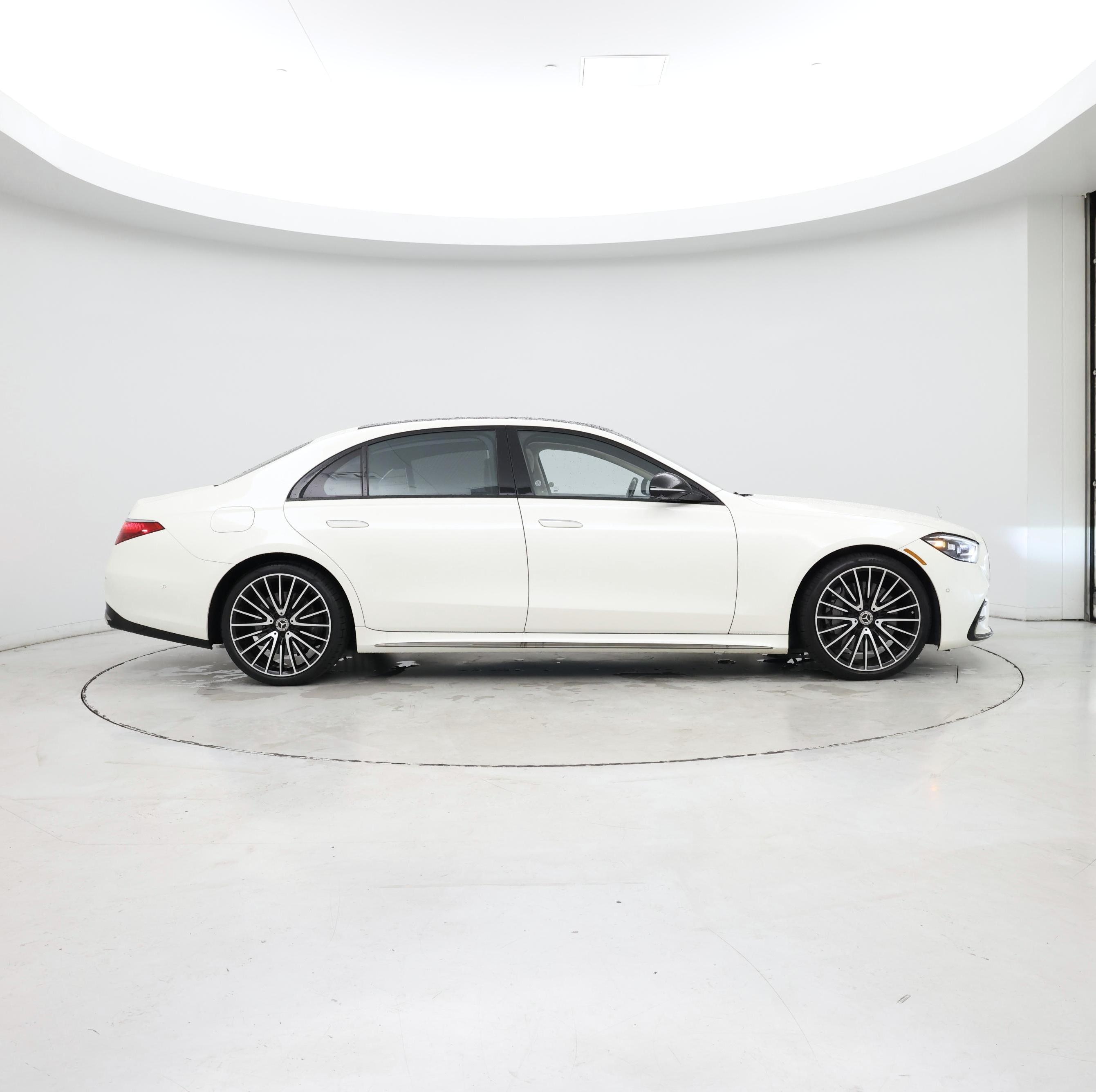 Thumbnail: 2023 Mercedes-Benz S-Class - 7