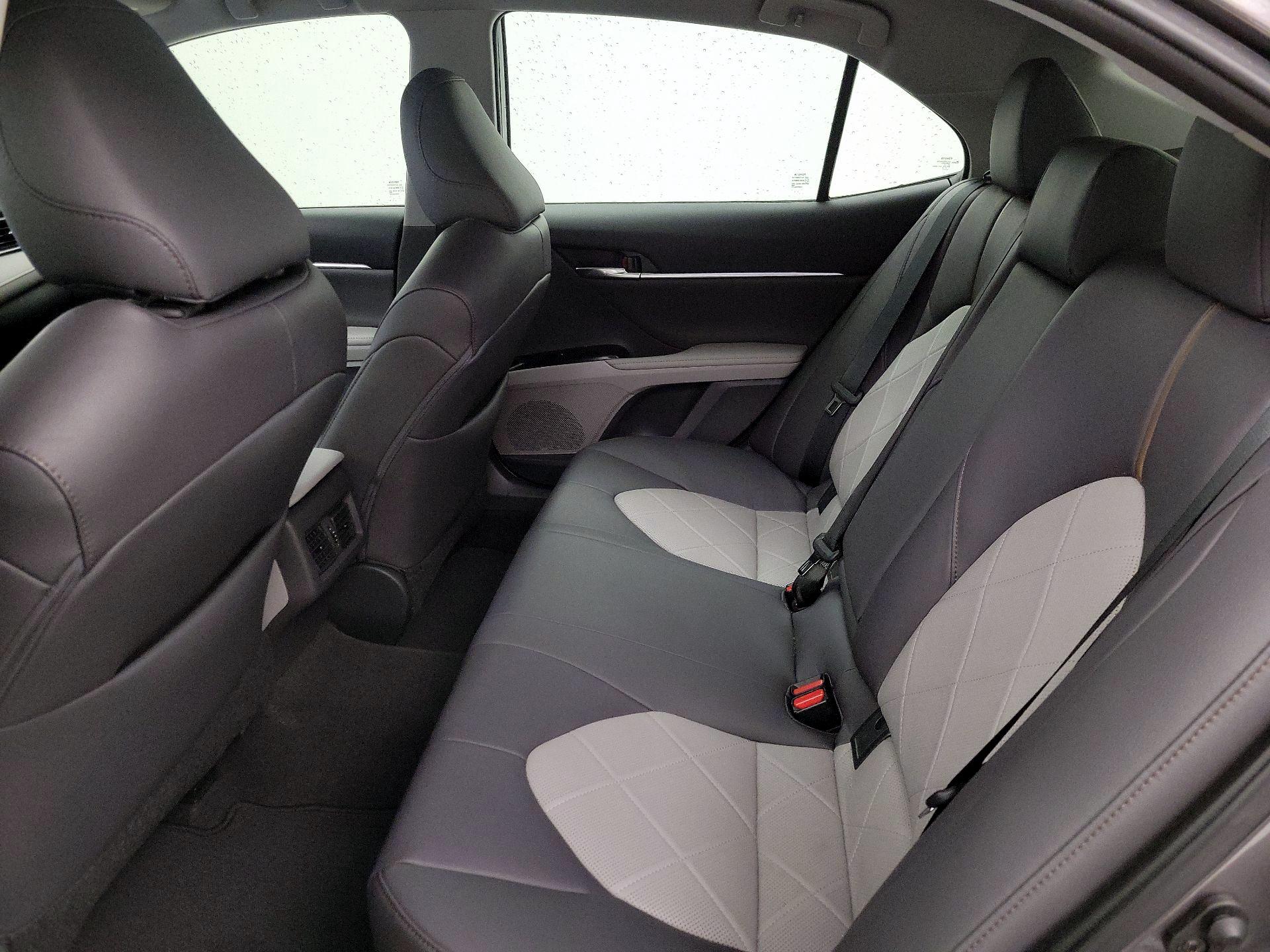 Thumbnail: 2019 Toyota Camry - 19