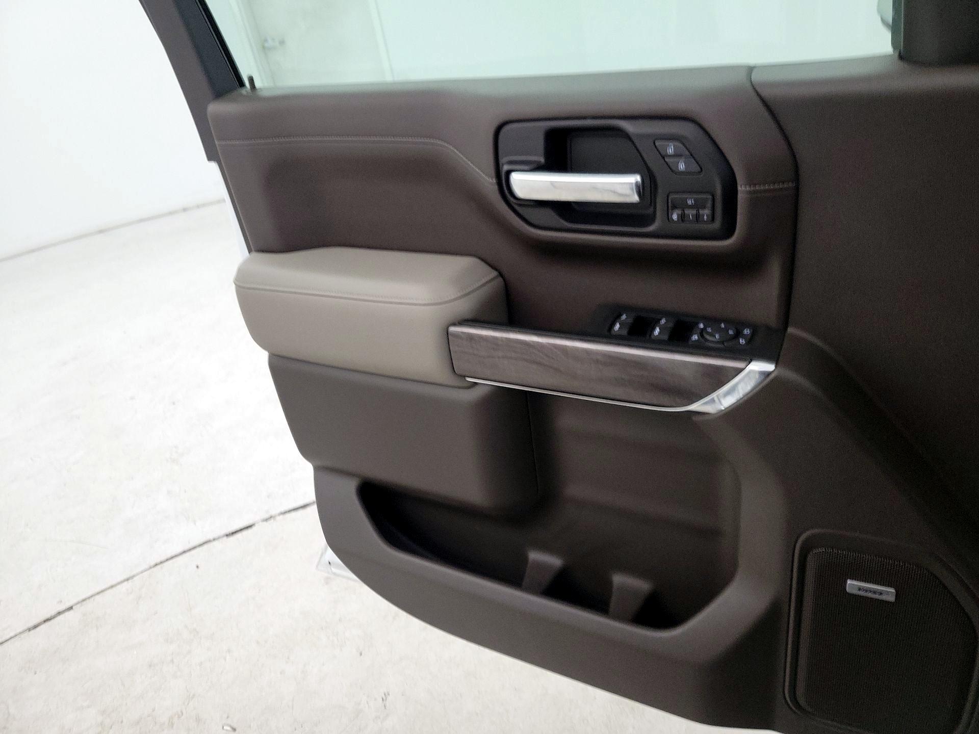 Thumbnail: 2019 Chevrolet Silverado 1500 - 12