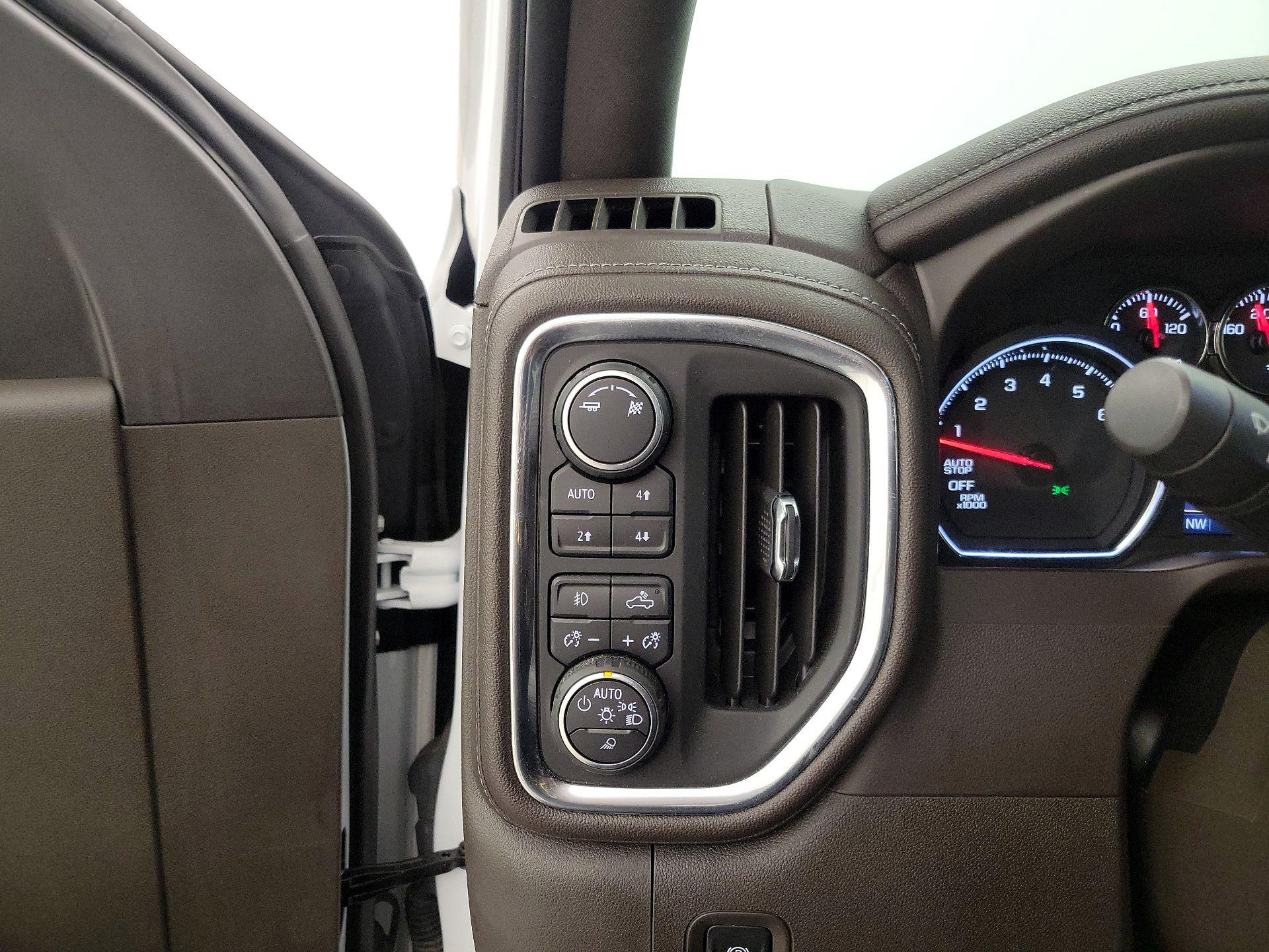 Thumbnail: 2019 Chevrolet Silverado 1500 - 13