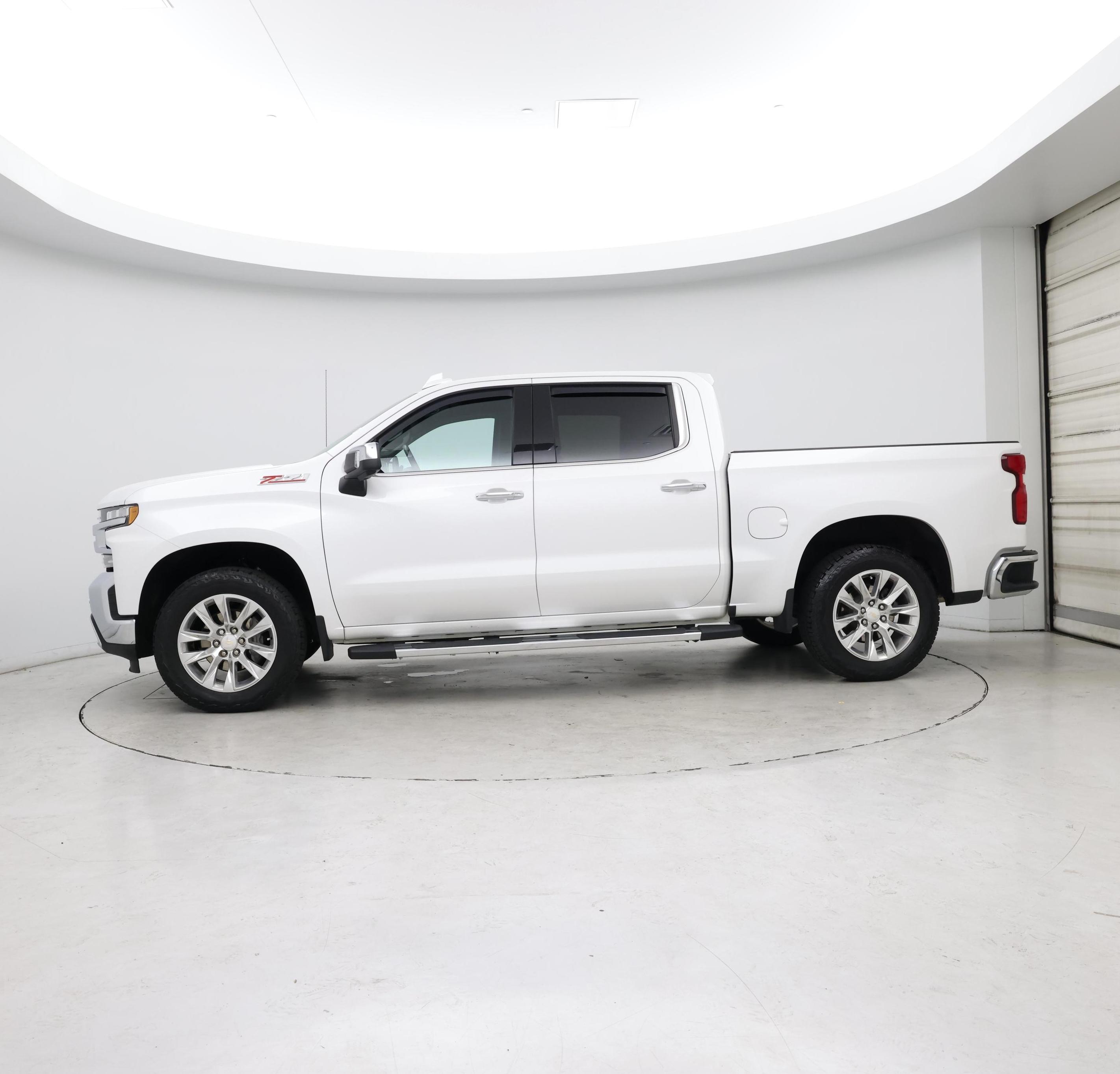 Thumbnail: 2019 Chevrolet Silverado 1500 - 3