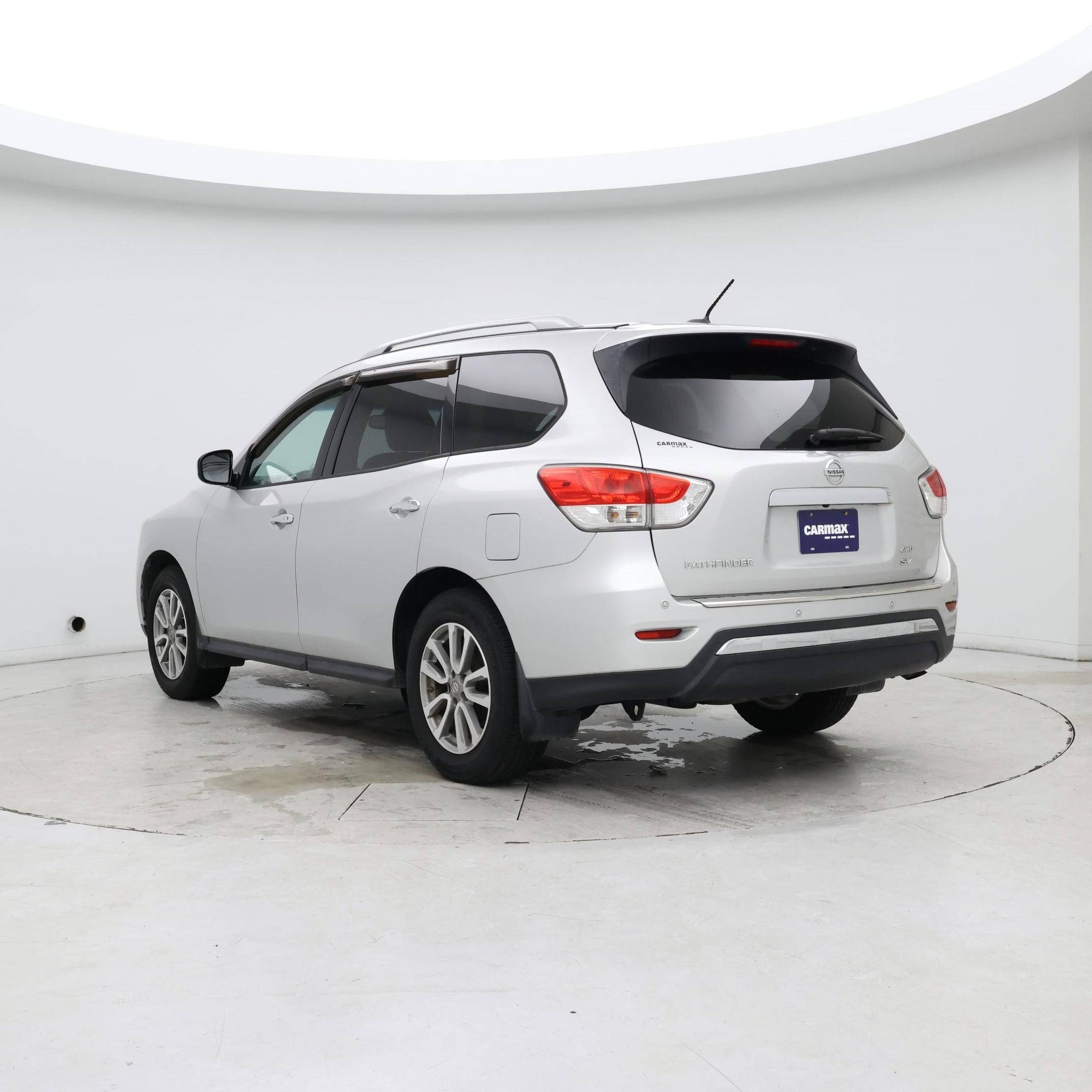 Thumbnail: 2016 Nissan Pathfinder - 2