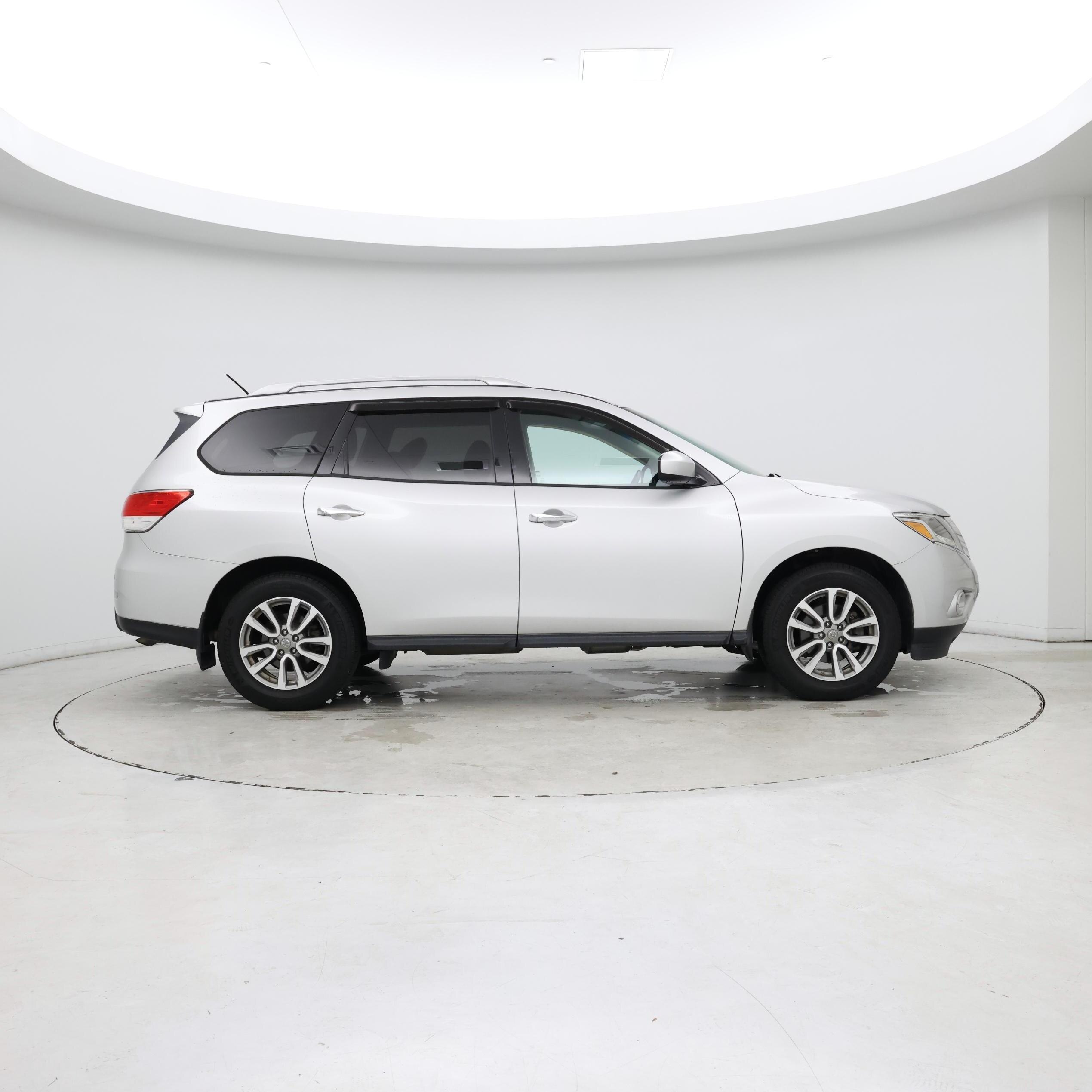 Thumbnail: 2016 Nissan Pathfinder - 7