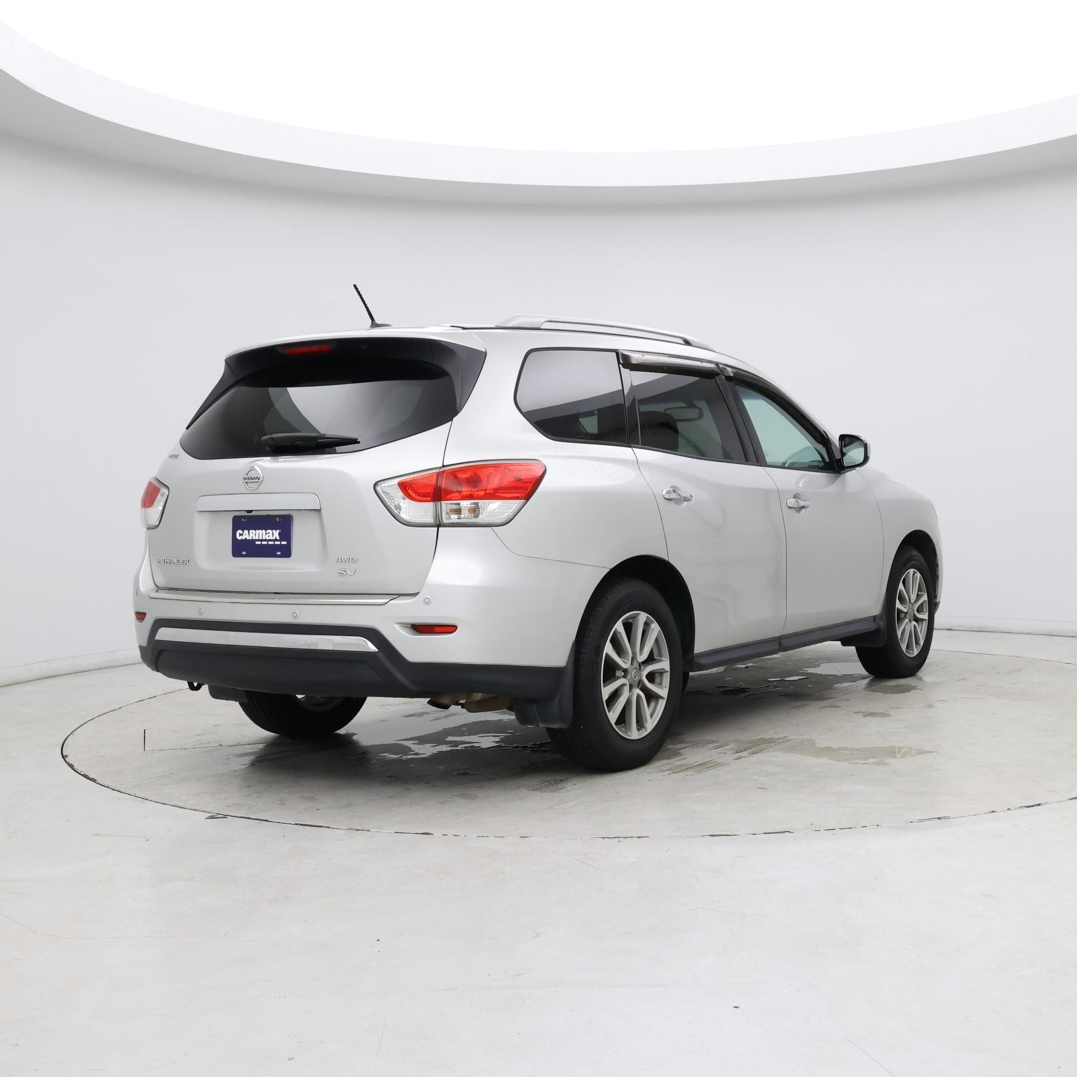 Thumbnail: 2016 Nissan Pathfinder - 8