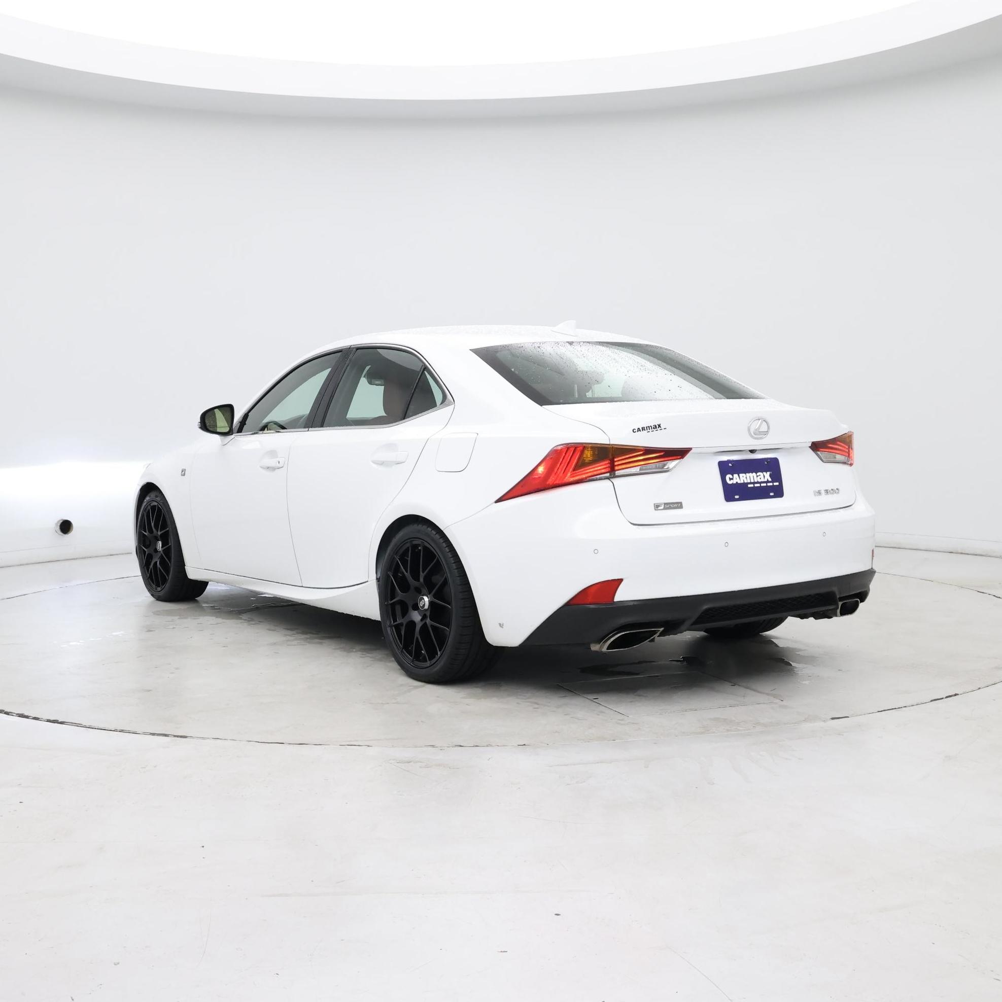 Thumbnail: 2020 Lexus IS - 2