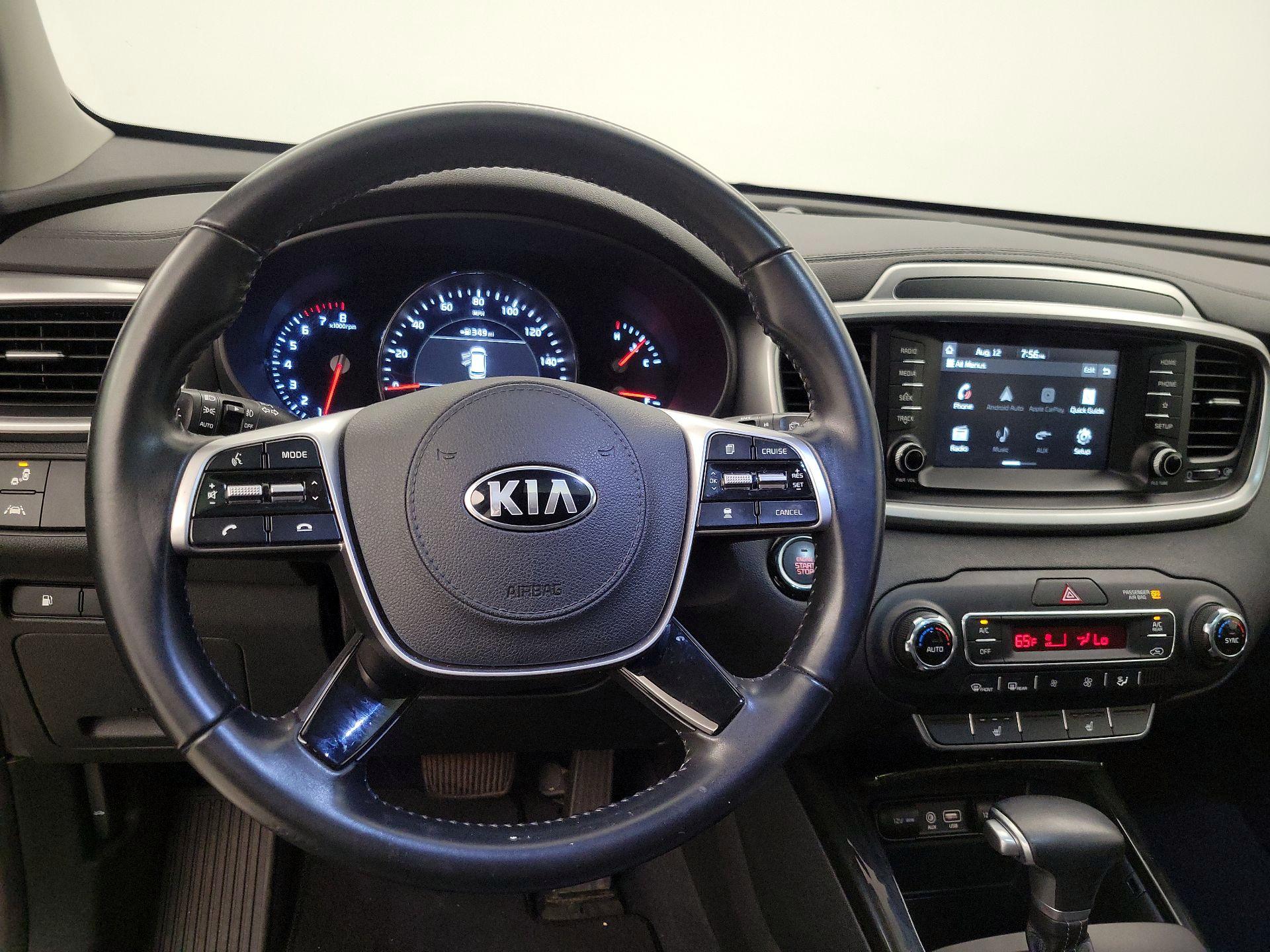 Thumbnail: 2020 Kia Sorento - 10