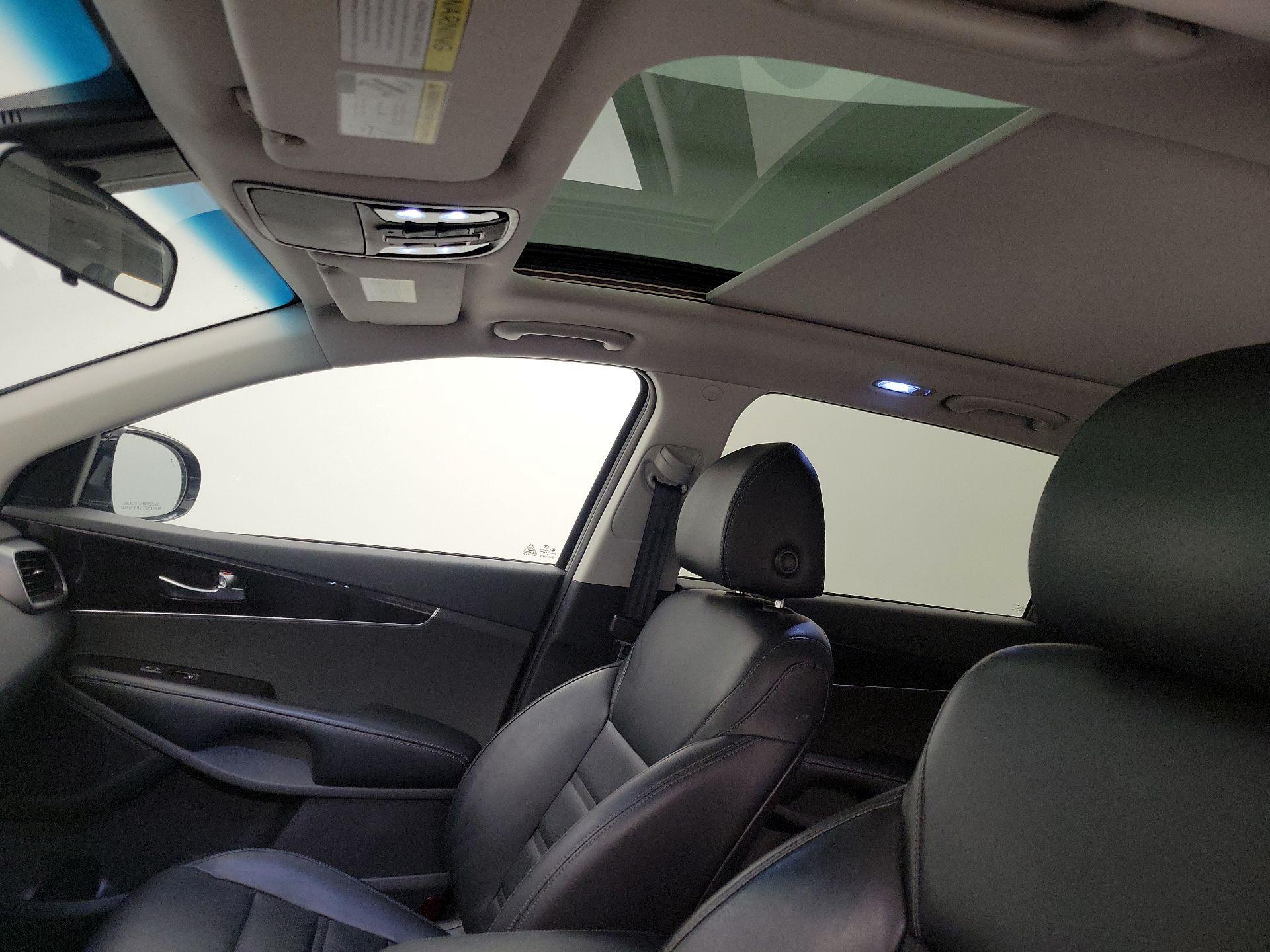 Thumbnail: 2020 Kia Sorento - 19