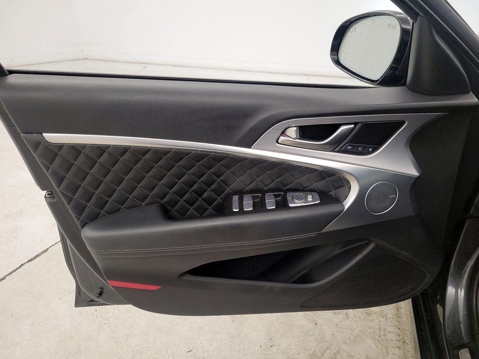 Thumbnail: 2019 Genesis G70 - 12