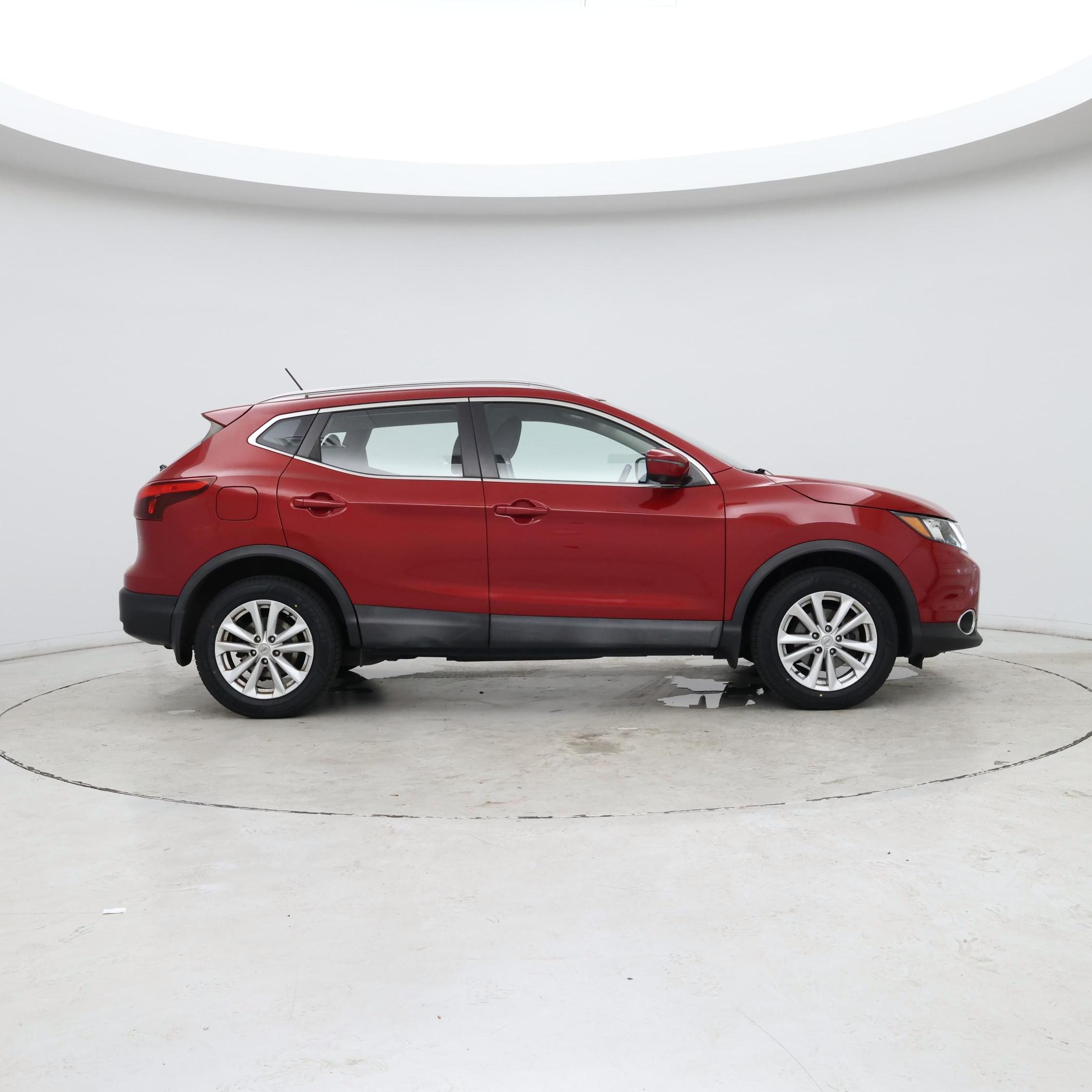 Thumbnail: 2017 Nissan Rogue Sport - 7