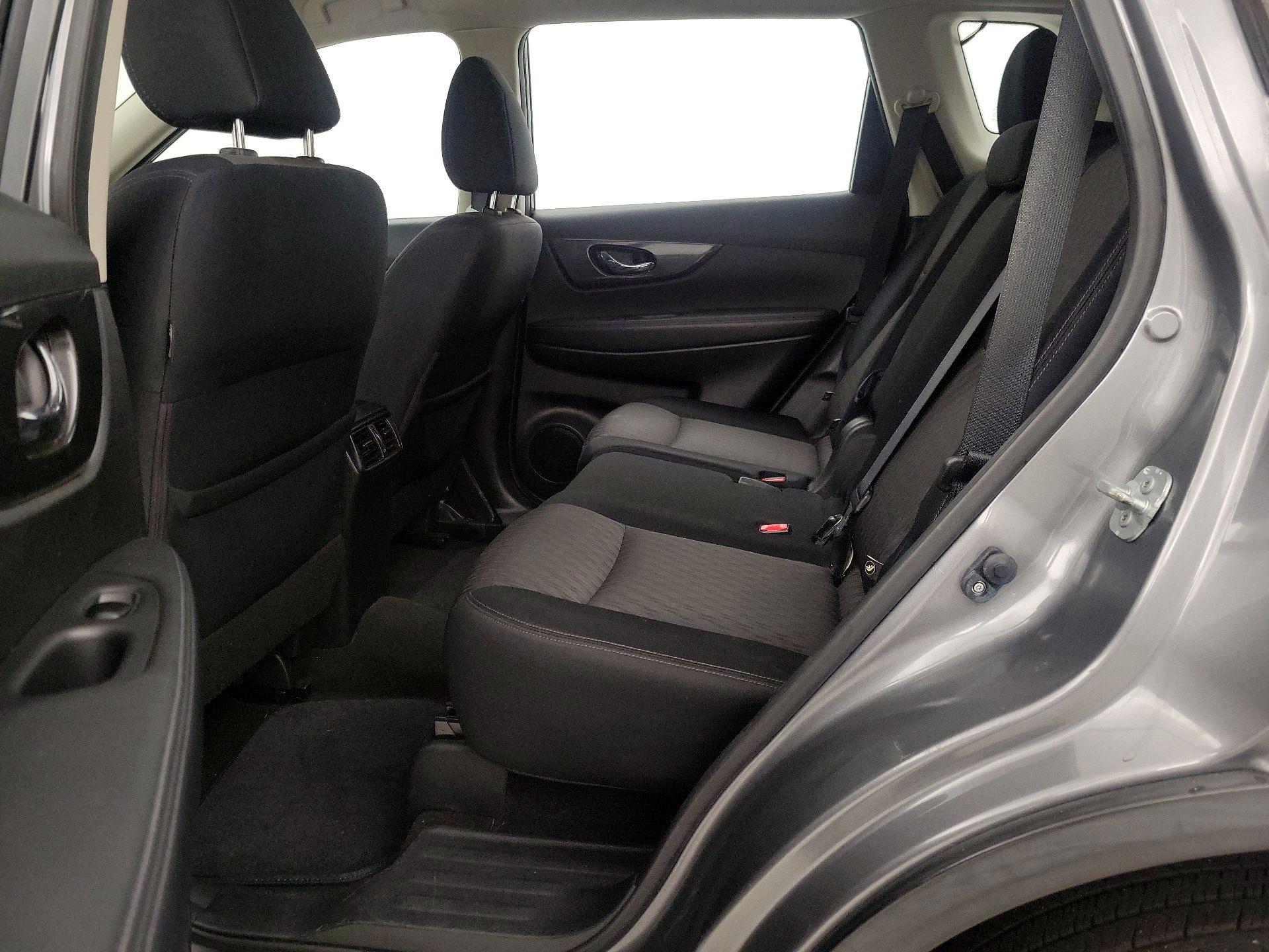 Thumbnail: 2017 Nissan Rogue - 19