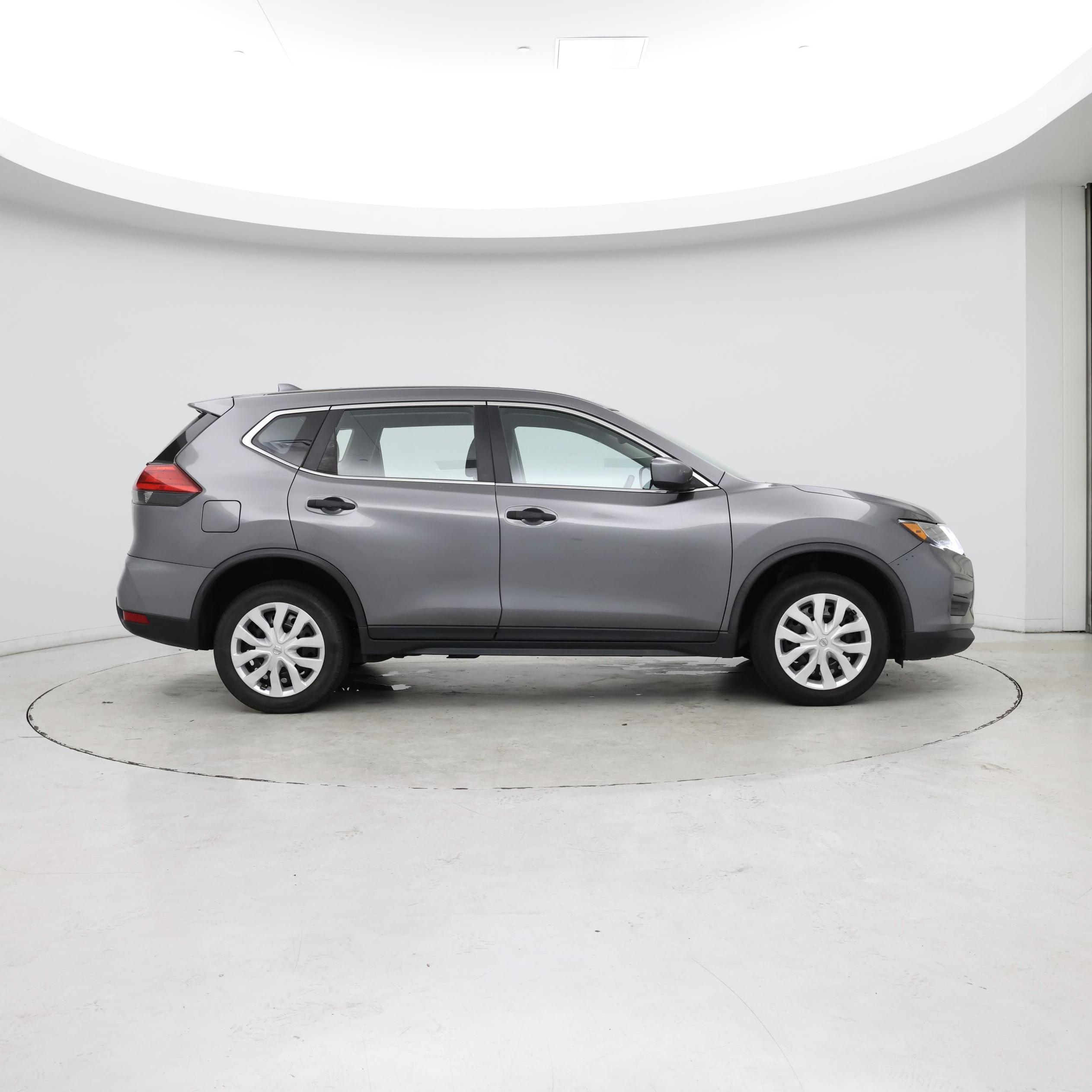Thumbnail: 2017 Nissan Rogue - 7