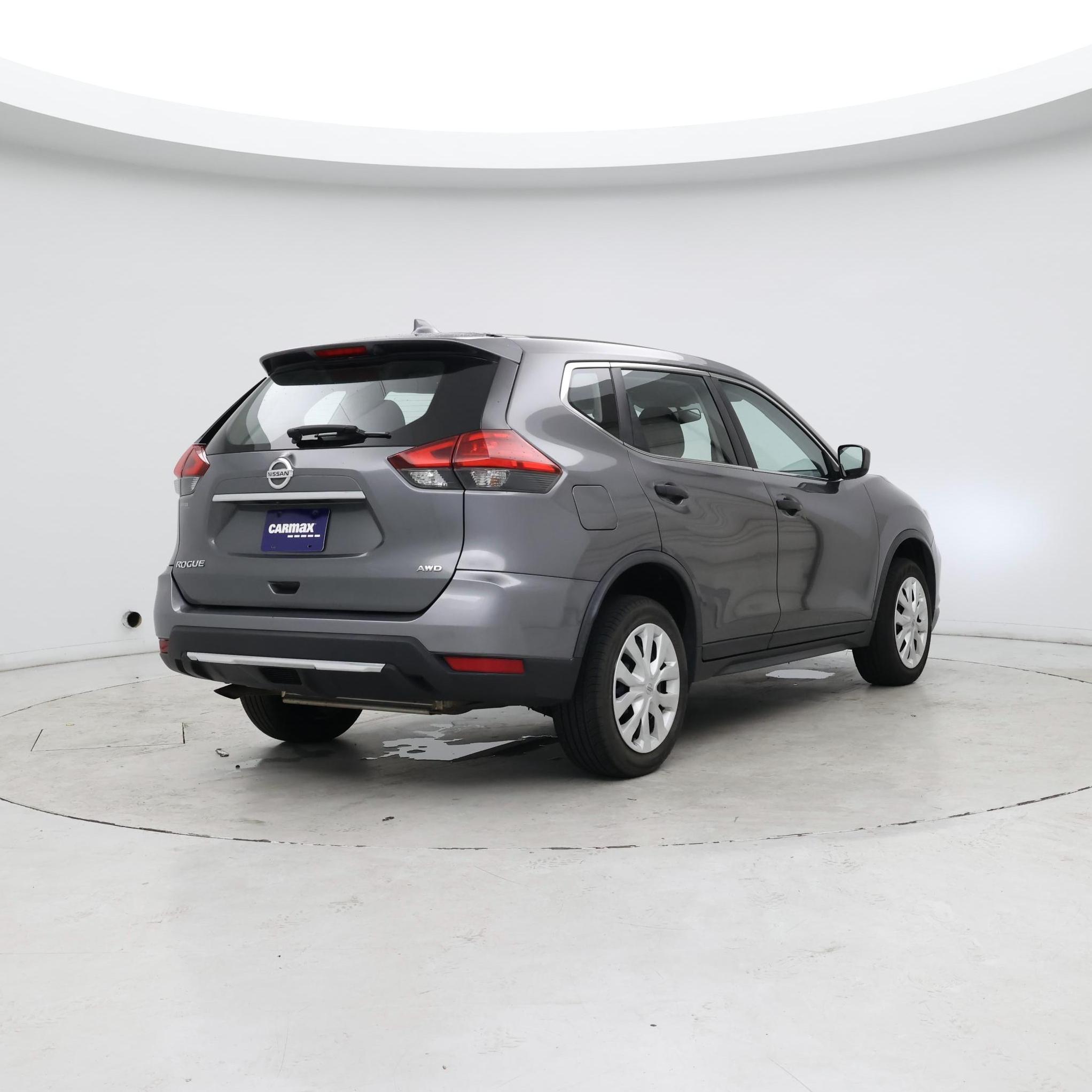 Thumbnail: 2017 Nissan Rogue - 8