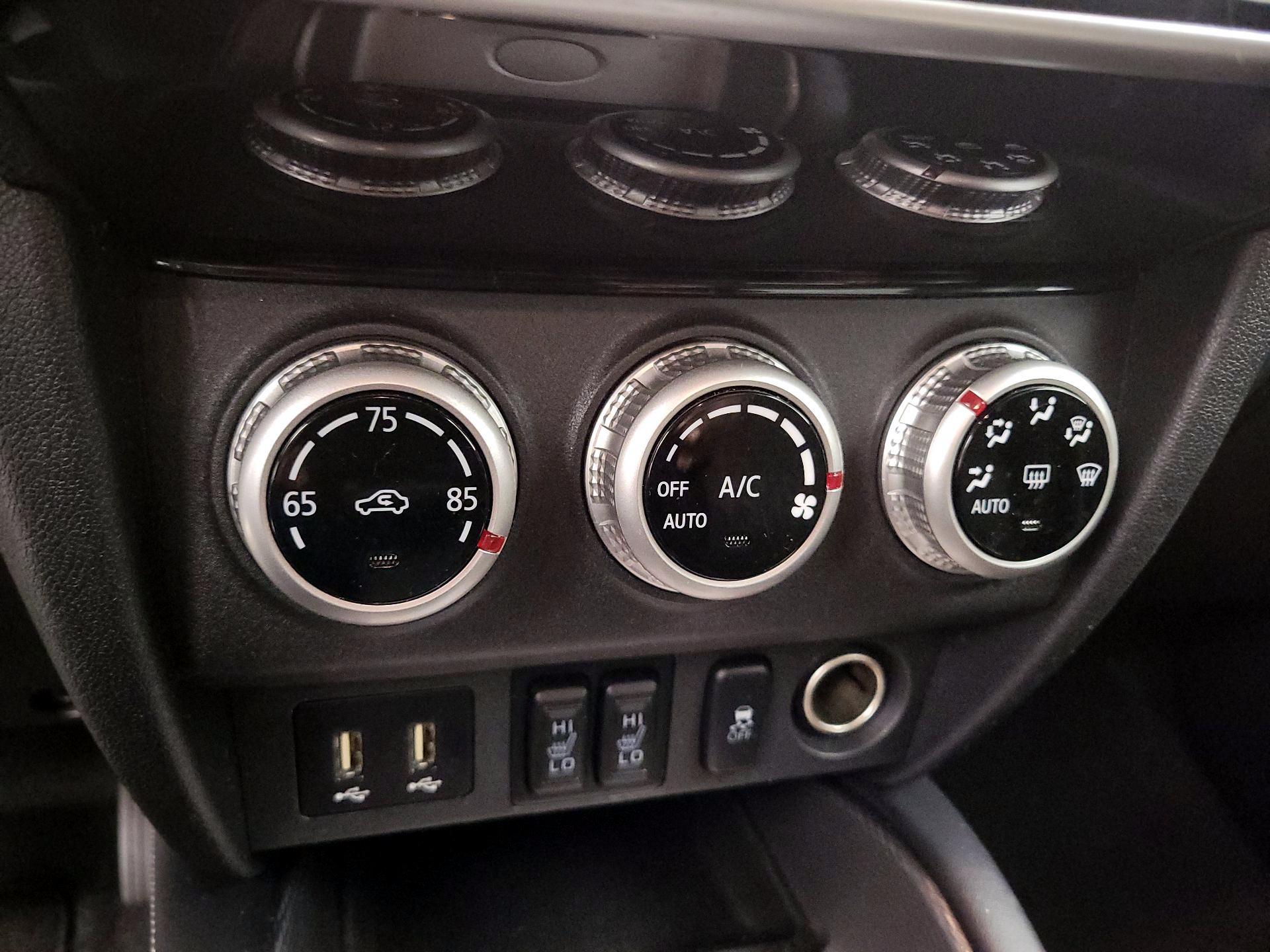 Thumbnail: 2021 Mitsubishi Outlander Sport - 16